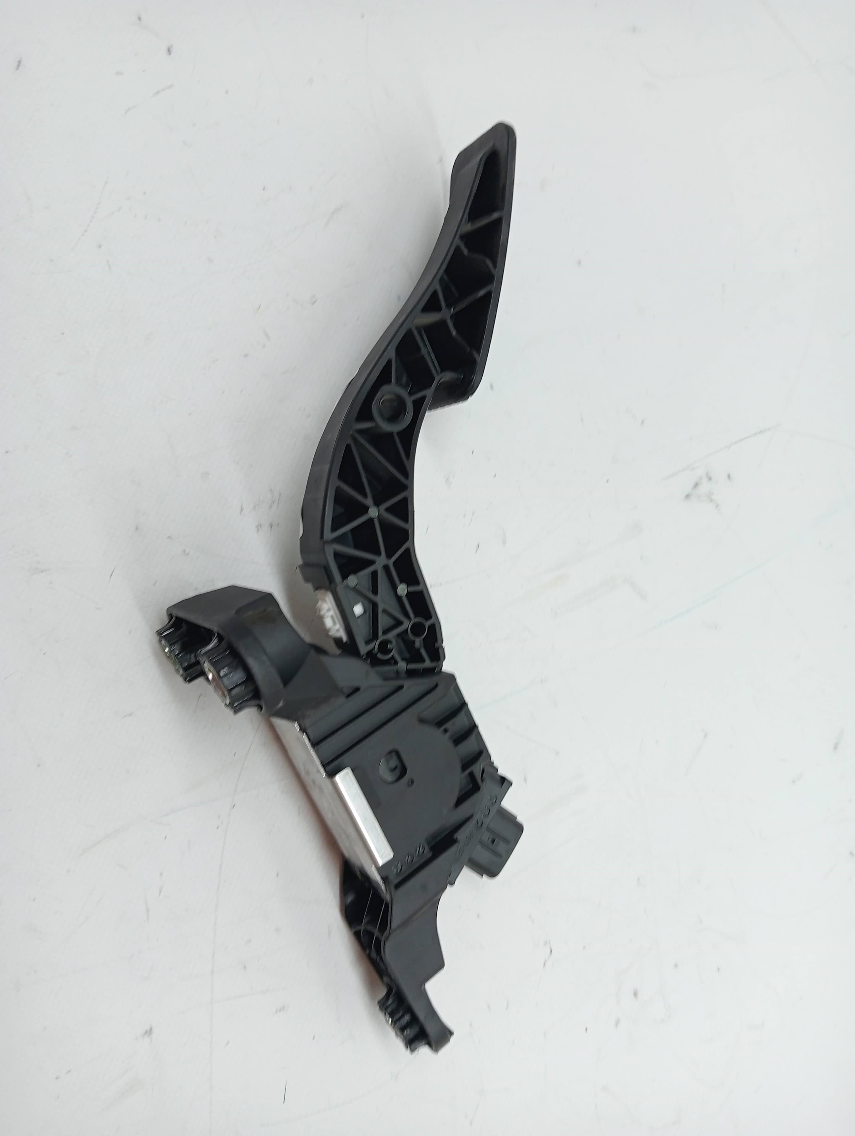 Pedal acelerador KIA RIO 3