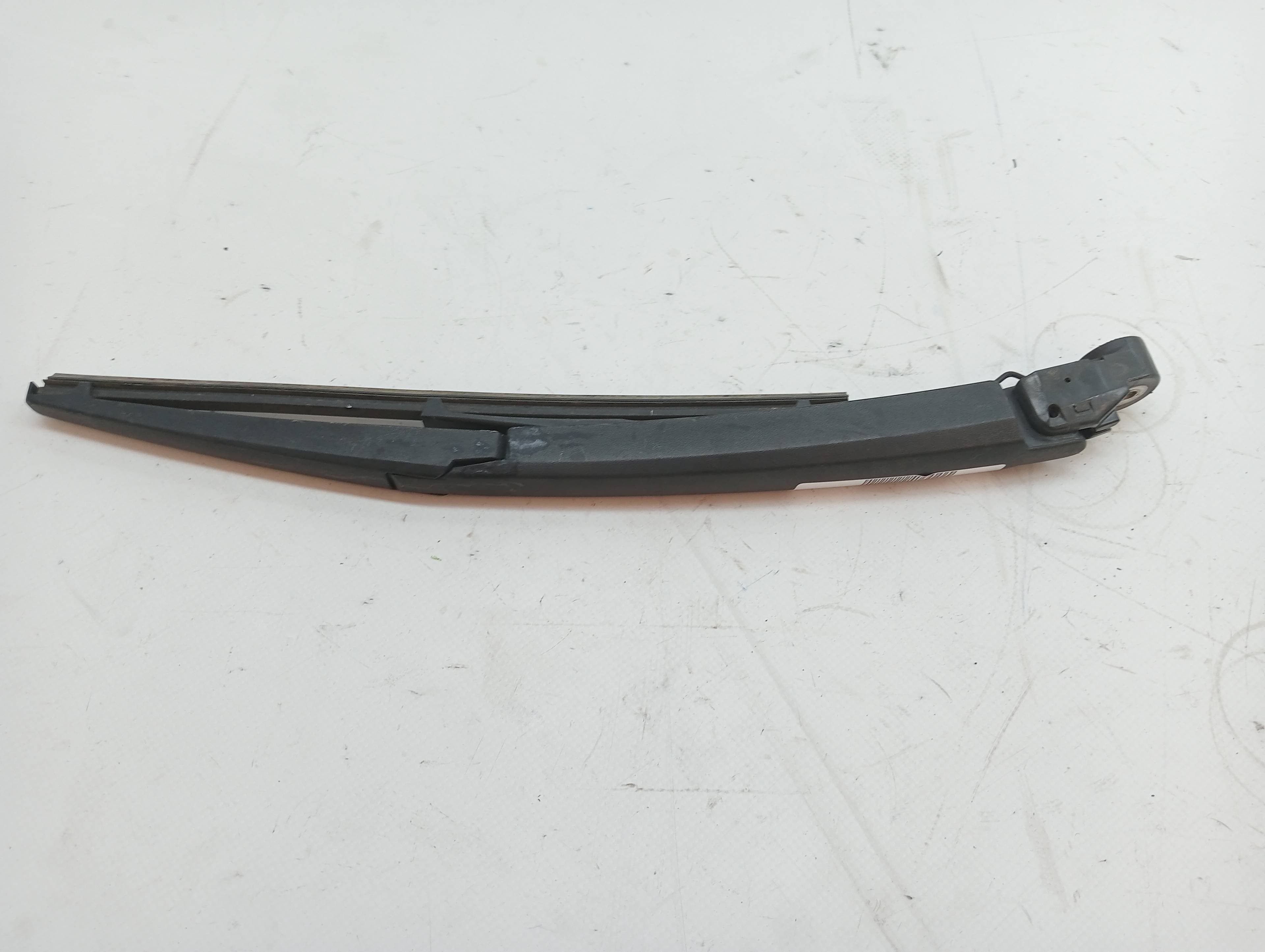 Brazo limpia trasero KIA RIO 2