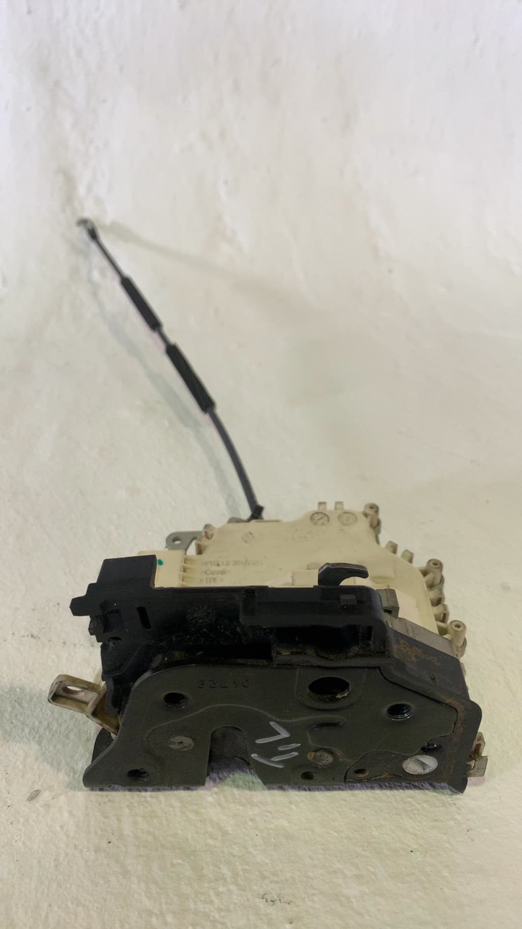 Cerradura puerta trasera izquierda SEAT LEON (1P1)