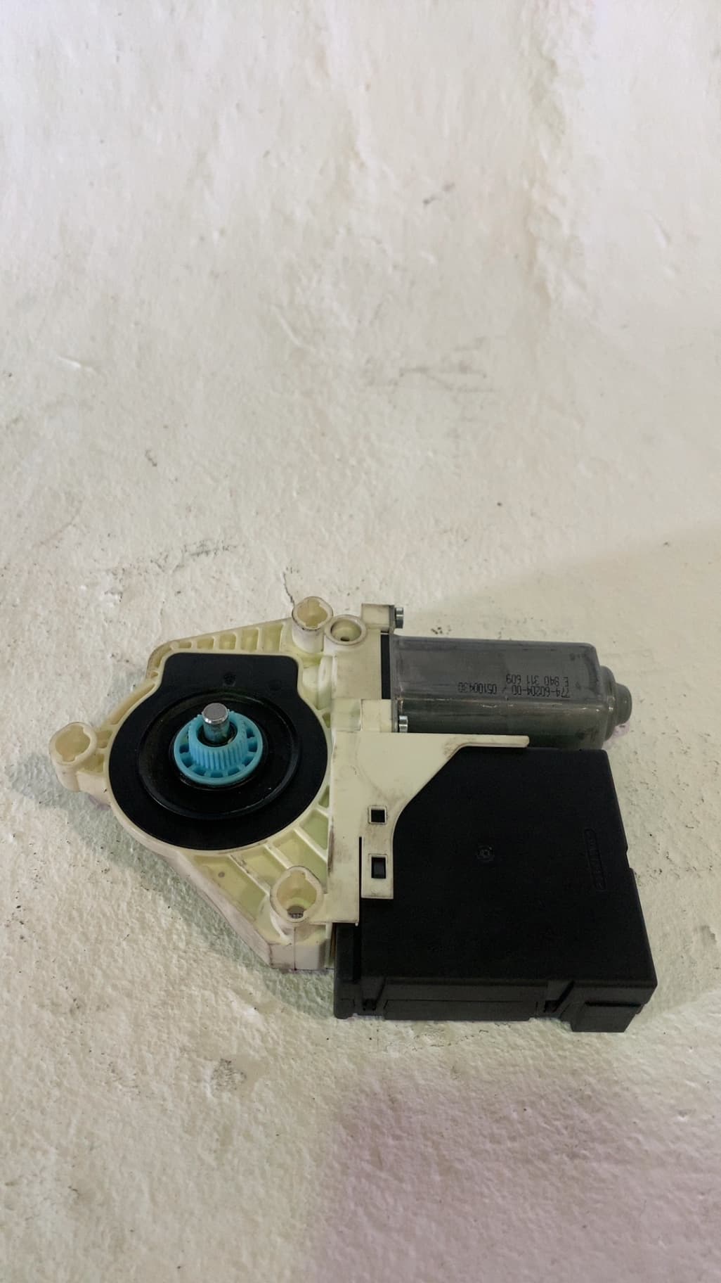 Motor elevalunas delantero izquierdo SEAT LEON (1P1)