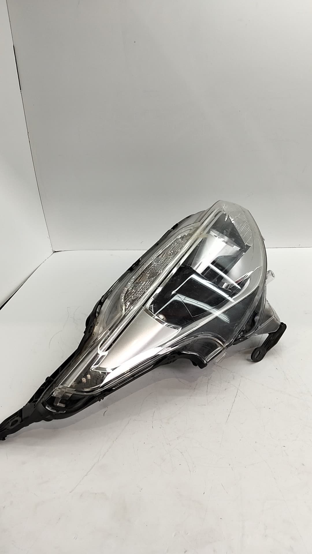 Faro derecho PEUGEOT 208 (P2) 3