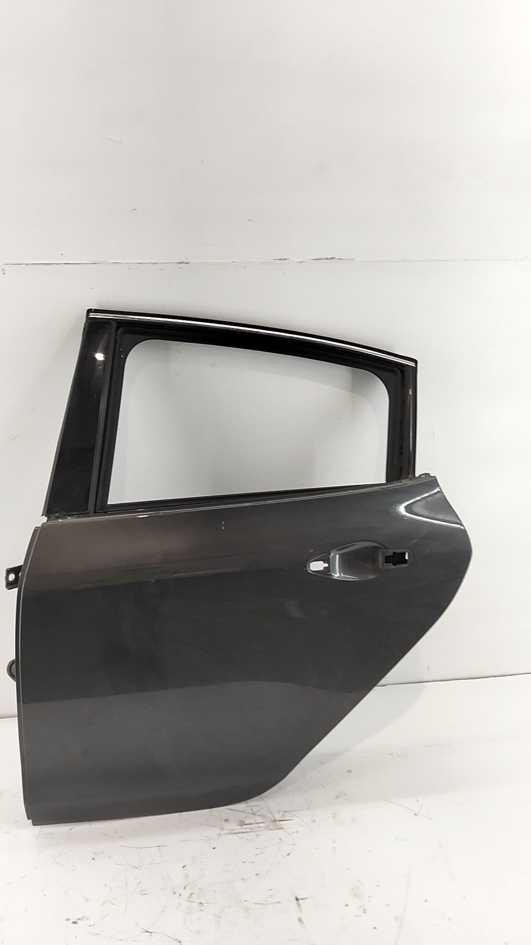Puerta trasera izquierda PEUGEOT 208 (P2)