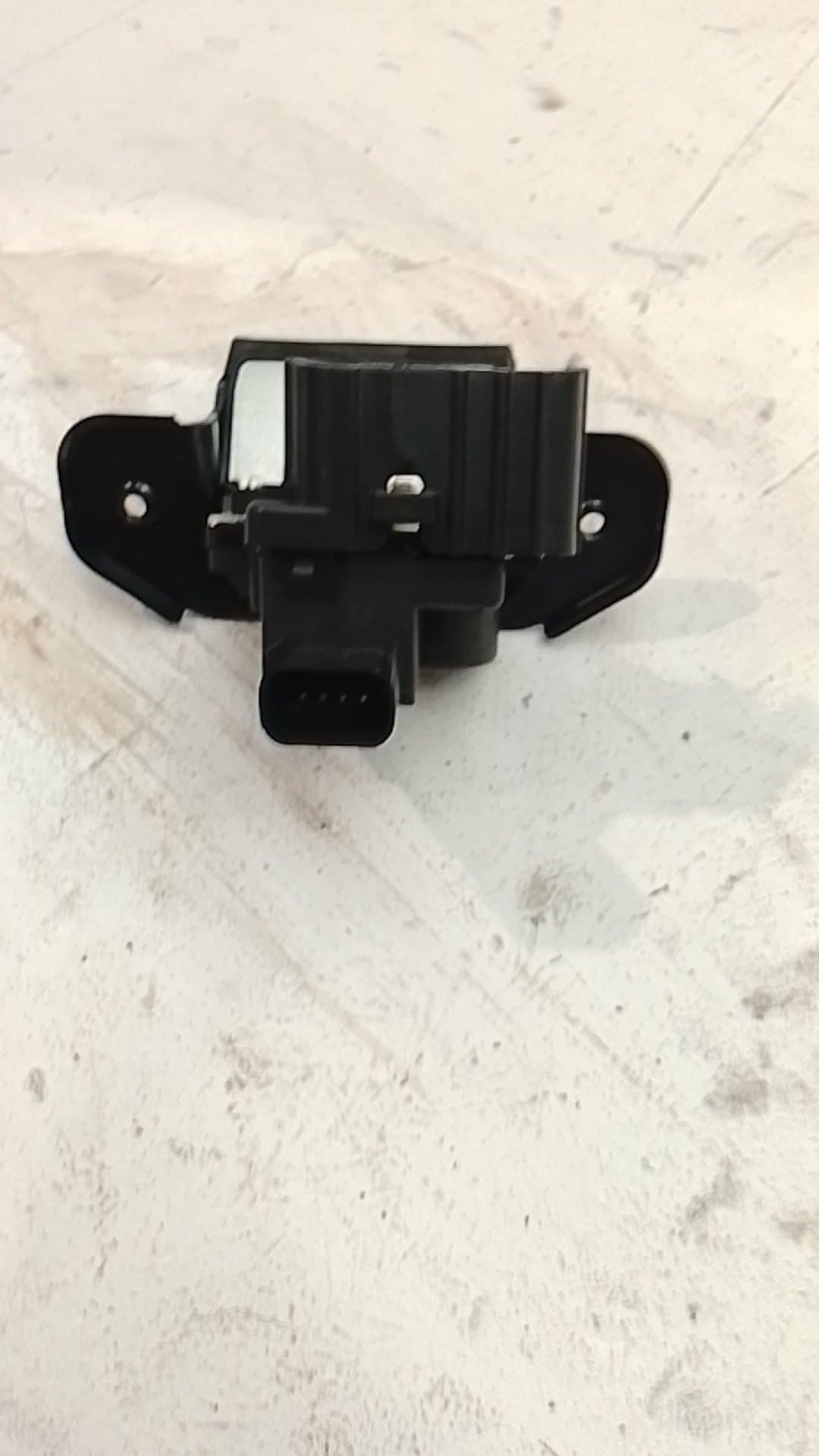 Cerradura maletero / porton KIA STONIC 3