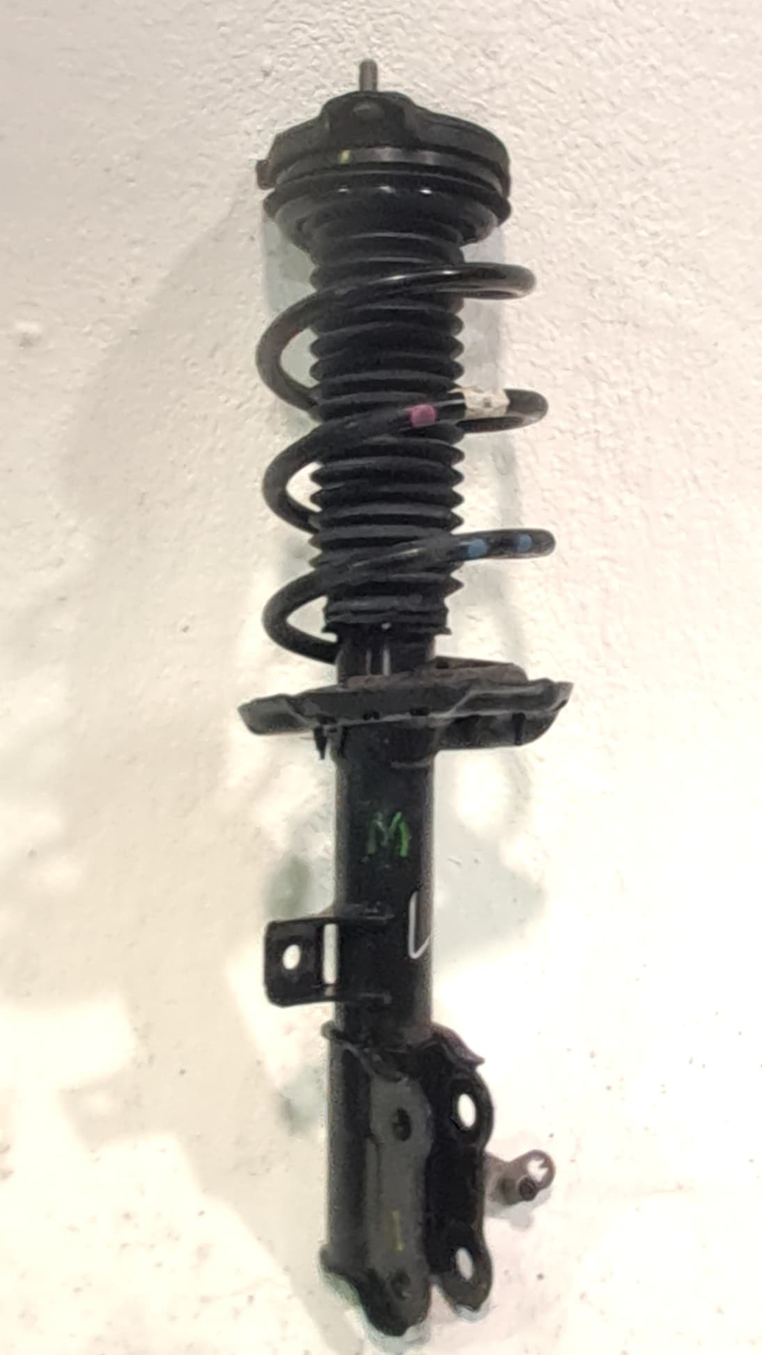 Amortiguador delantero izquierdo KIA SPORTAGE