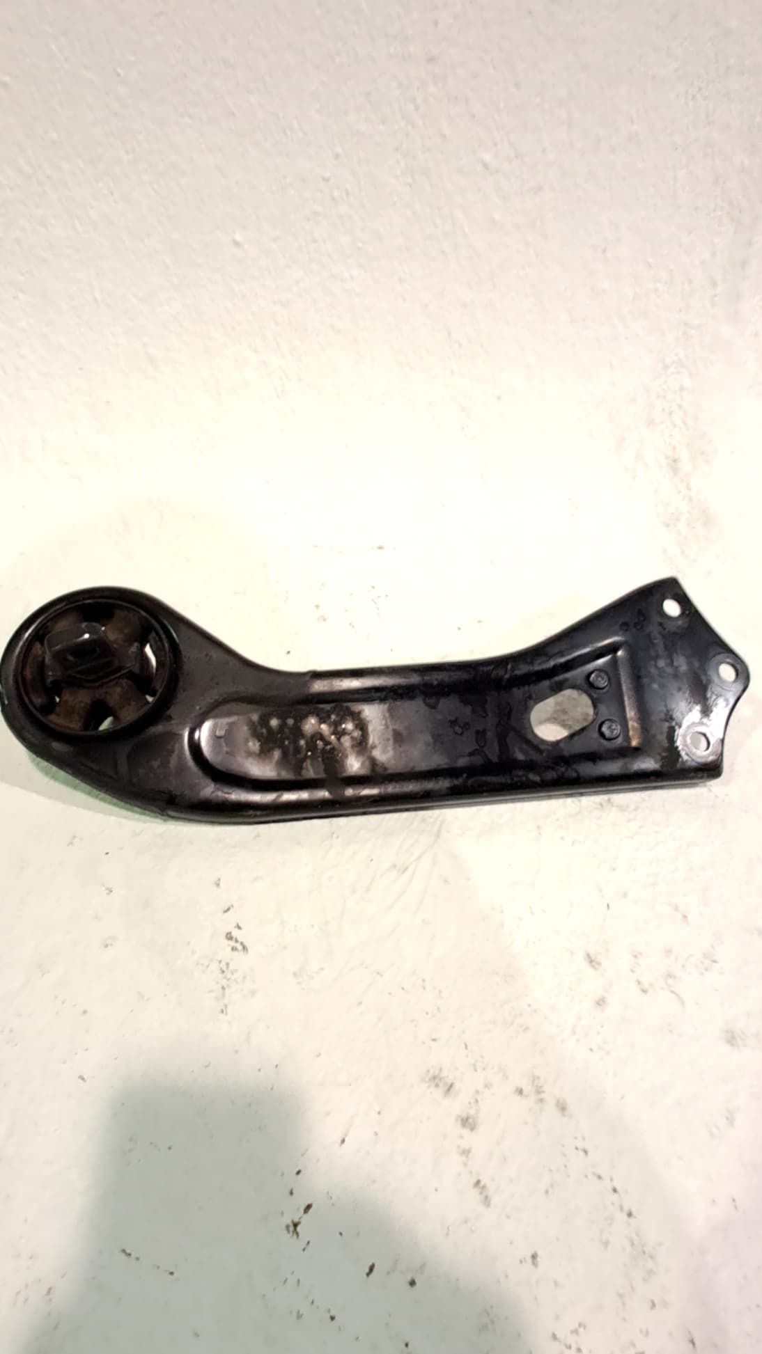 Brazo suspension superior delantero izquierdo KIA SPORTAGE