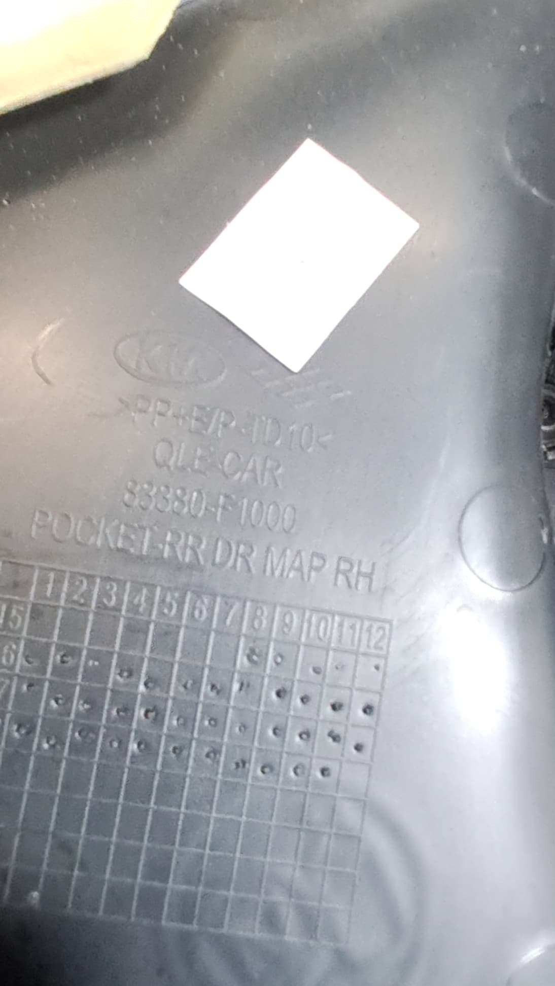 Guarnecido puerta trasera derecha KIA SPORTAGE 2