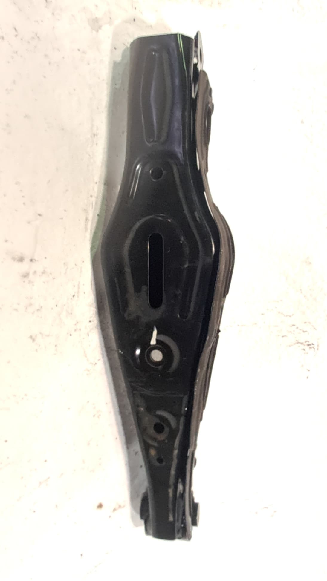 Brazo suspension inferior trasero derecho KIA SPORTAGE 3
