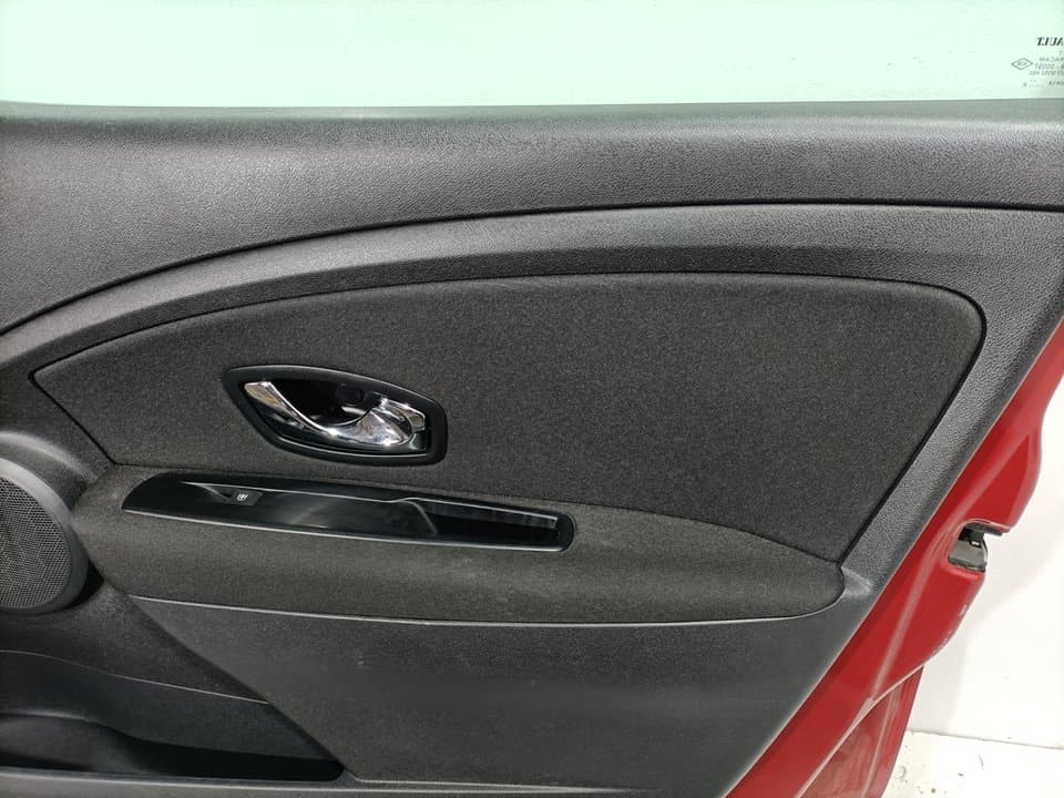 Guarnecido puerta delantera derecha RENAULT FLUENCE 3