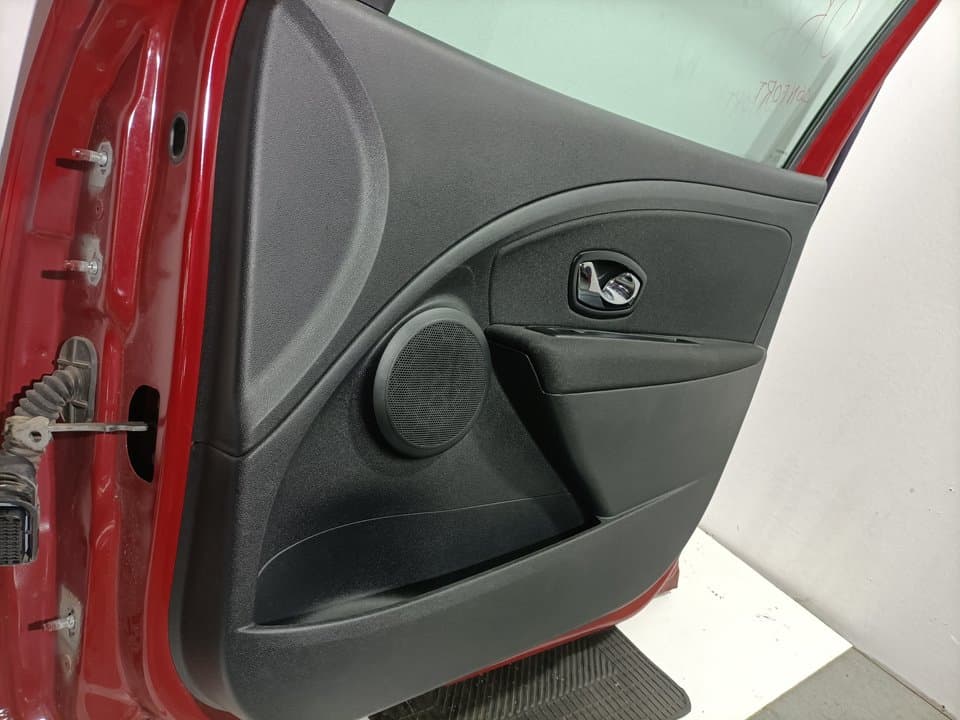 Guarnecido puerta delantera derecha RENAULT FLUENCE 2