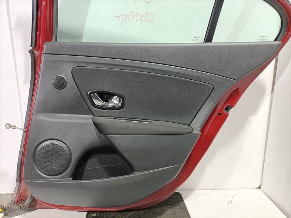 Guarnecido puerta trasera derecha RENAULT FLUENCE