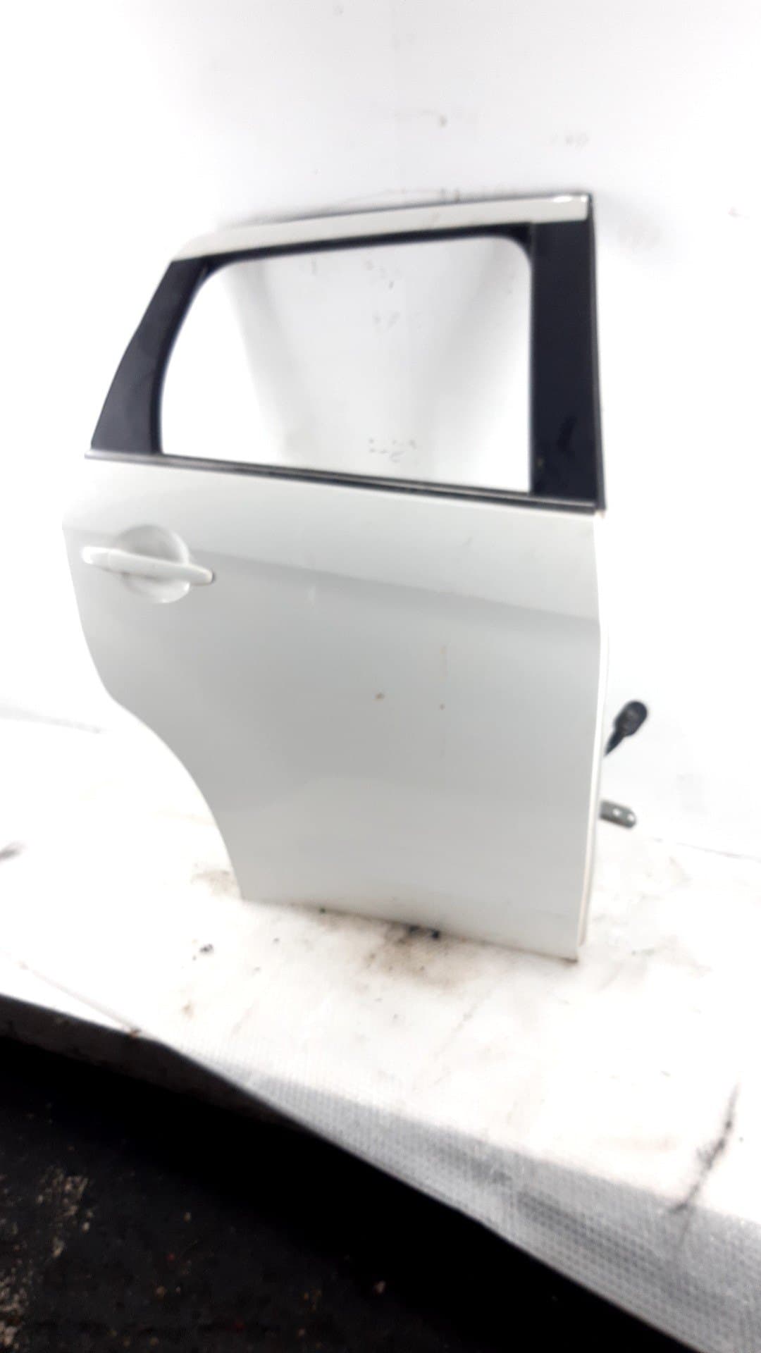 Puerta trasera derecha MITSUBISHI ASX (GA0W)