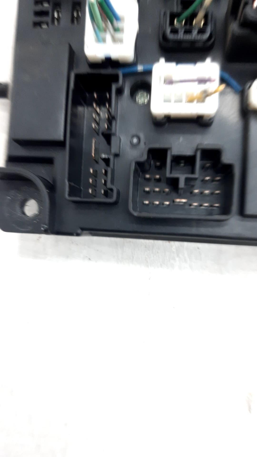 Caja fusibles MITSUBISHI ASX (GA0W) 4