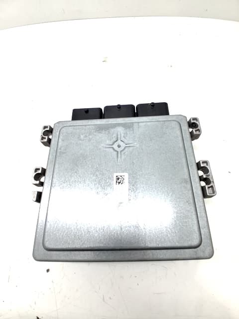 Centralita motor uce VOLVO V40 3