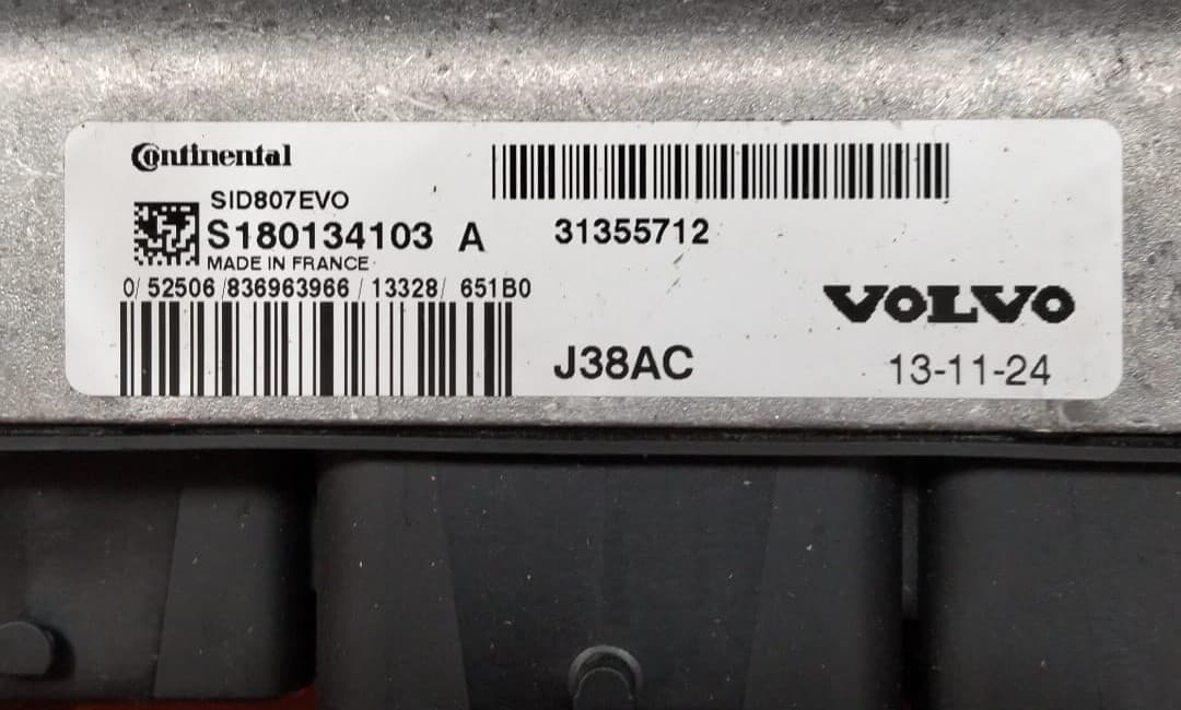 Centralita motor uce VOLVO V40