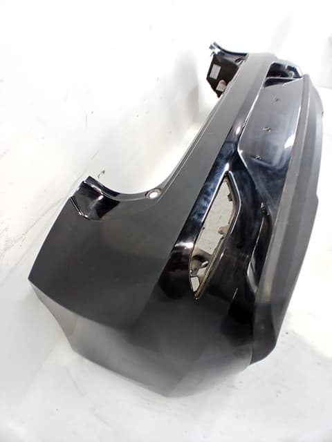 Paragolpes trasero VOLVO V40 4