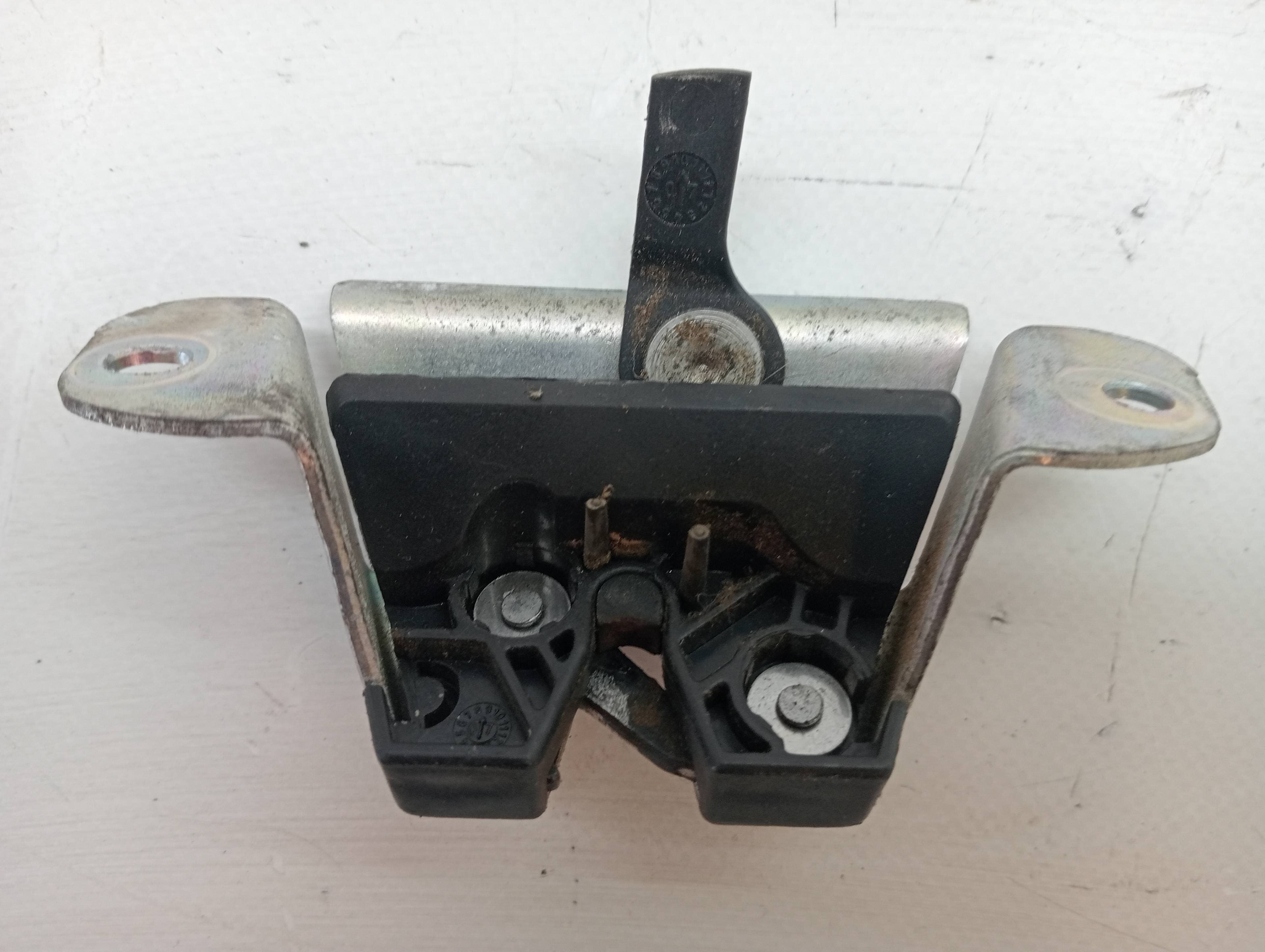 Cerradura maletero / porton CITROEN C1