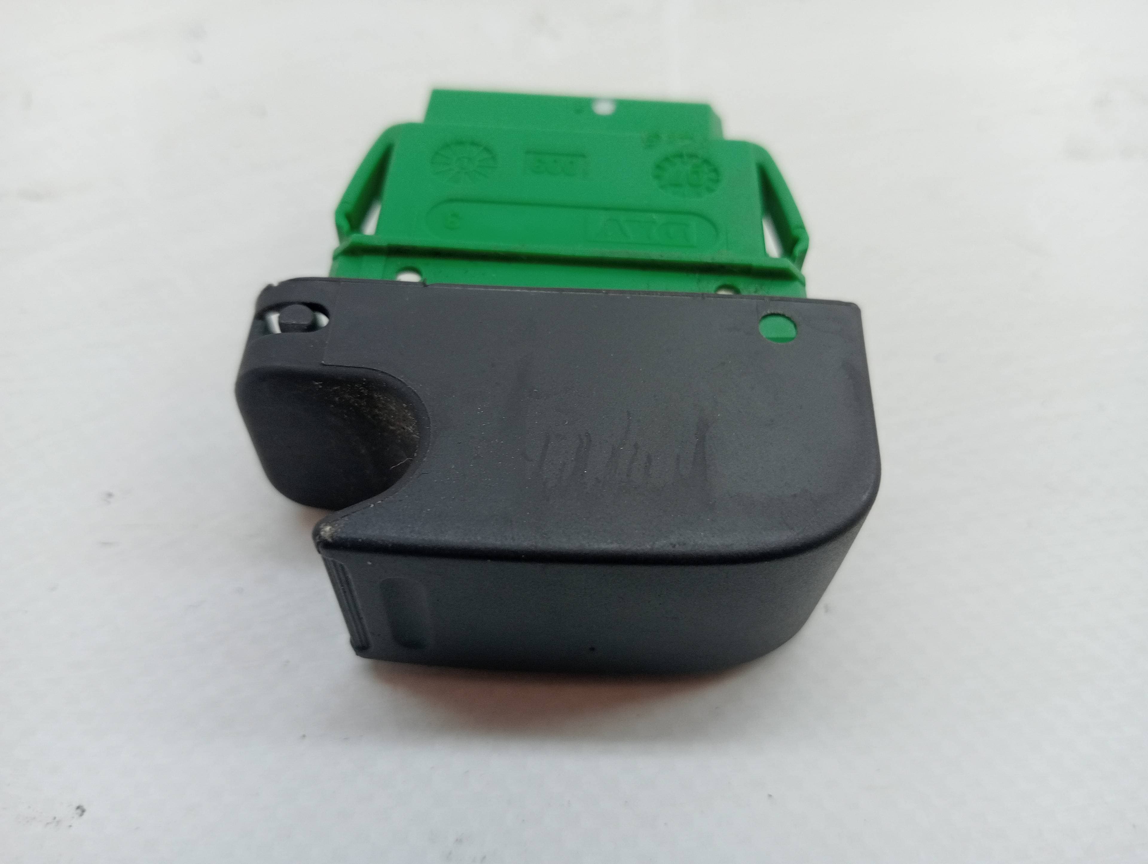 Mando elevalunas delantero derecho CITROEN C1