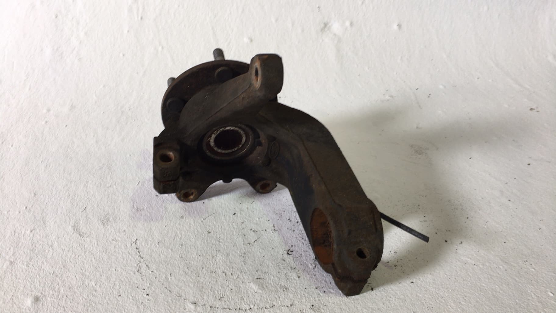 Mangueta delantera izquierda FORD MONDEO III TURNIER (BWY) 2