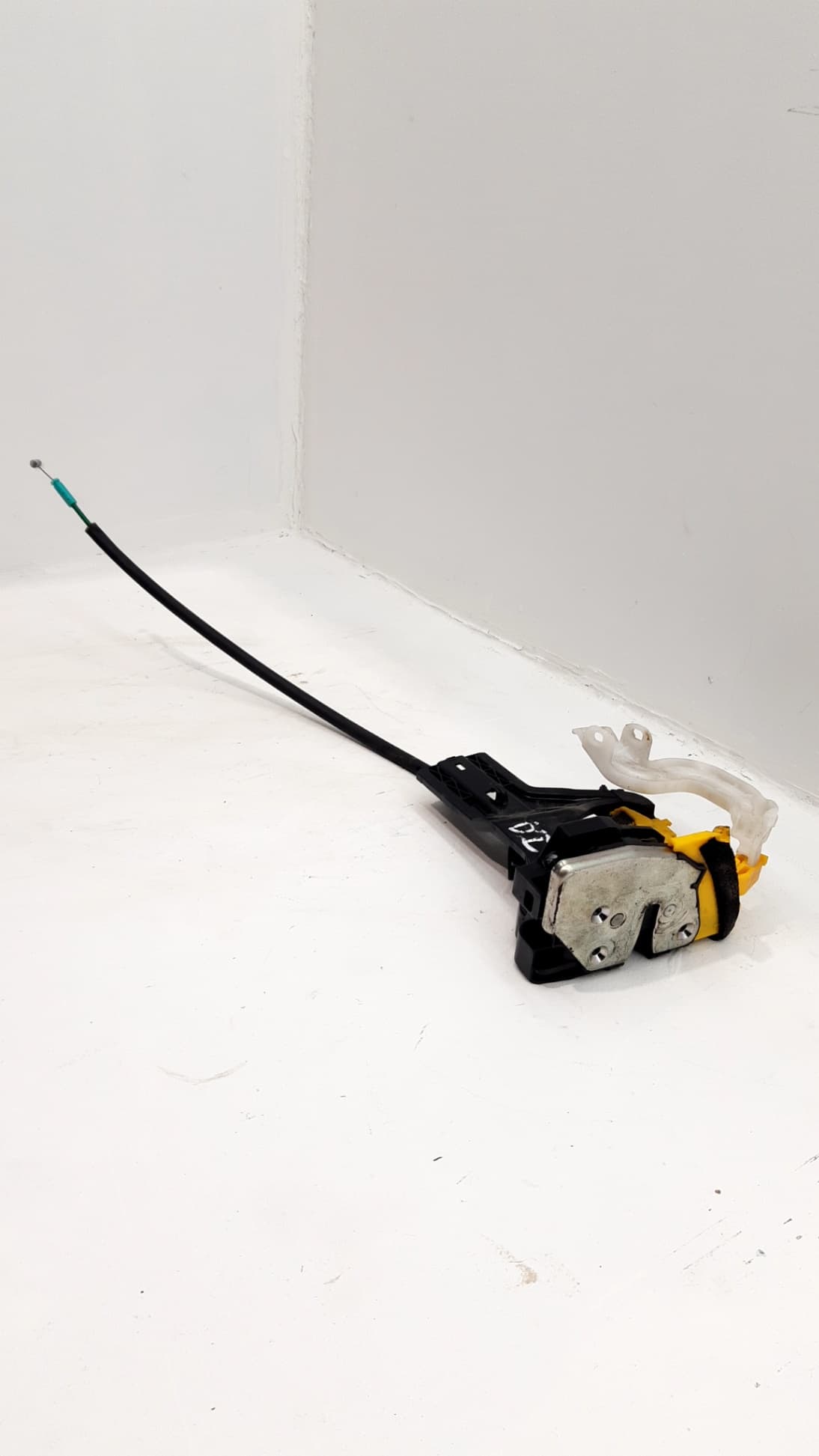 Cerradura puerta delantera izquierda KIA CEED
