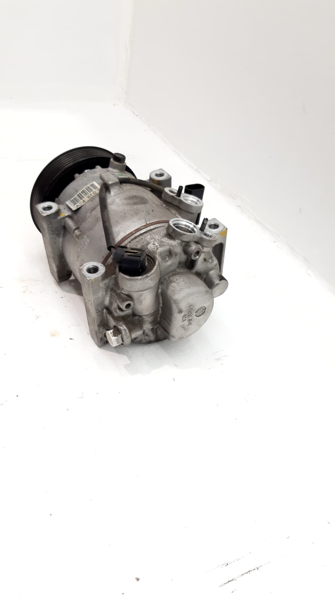 Recambio KIA CEED ref. 97701A2400 2