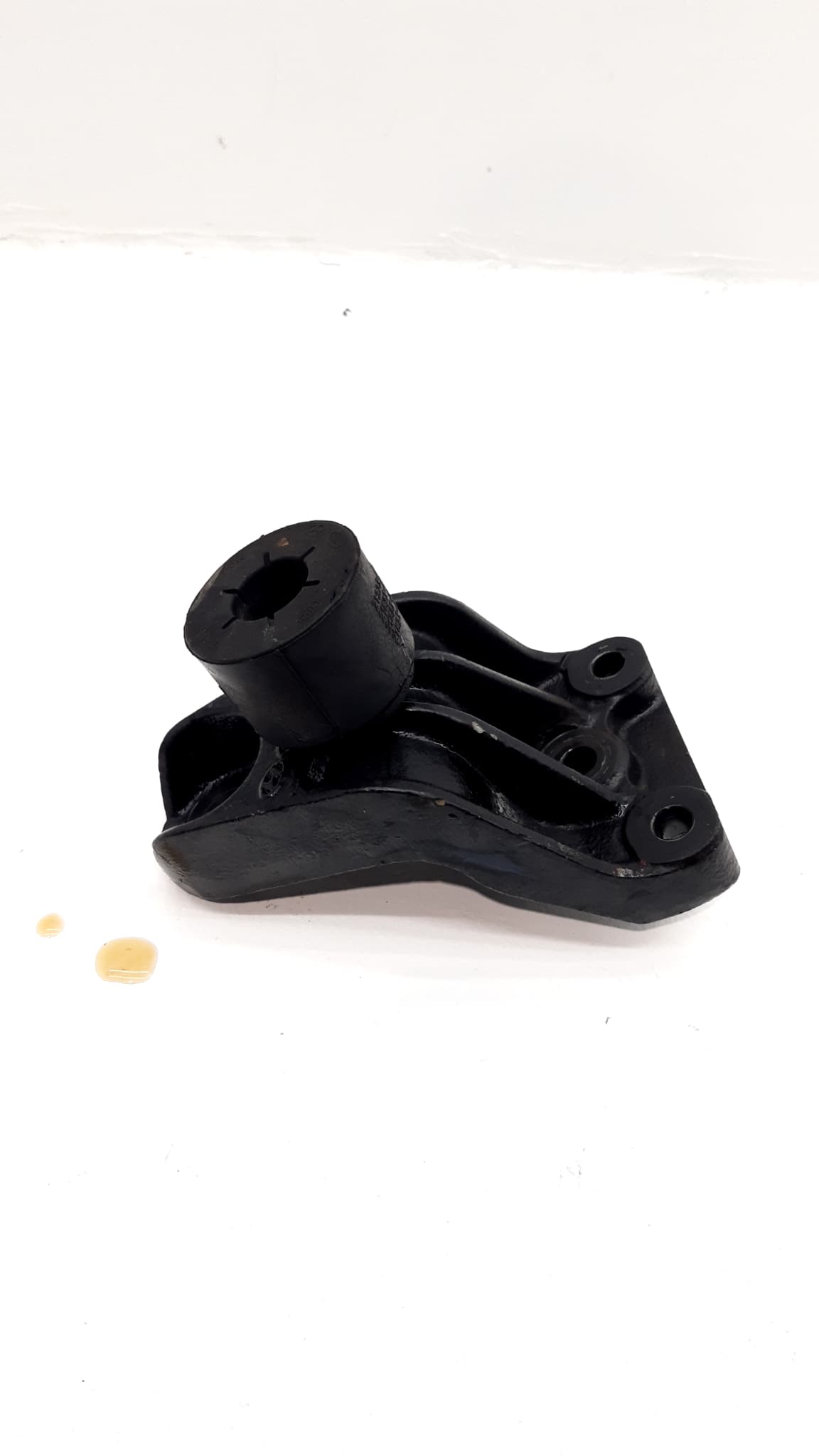 Soporte motor izquierdo KIA CEED