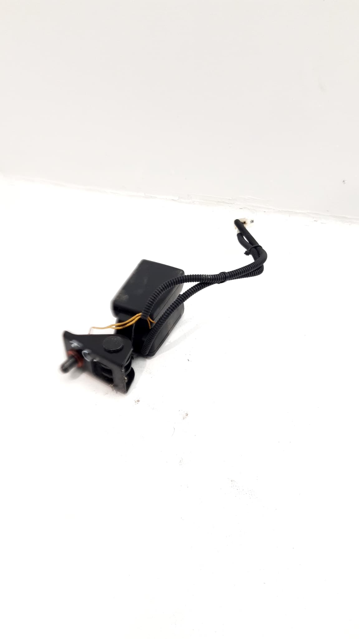 Enganche cinturon trasero central KIA CEED 2