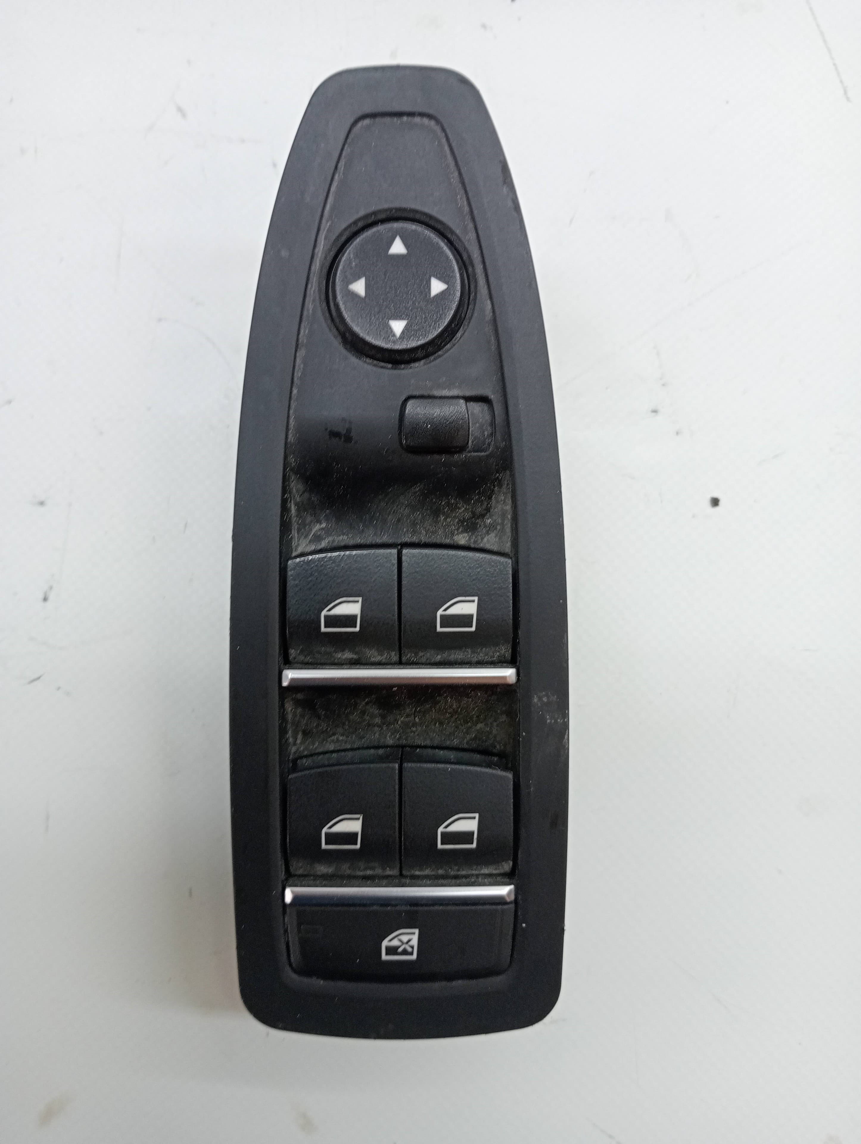 Mando elevalunas delantero izquierdo BMW SERIE 1 LIM