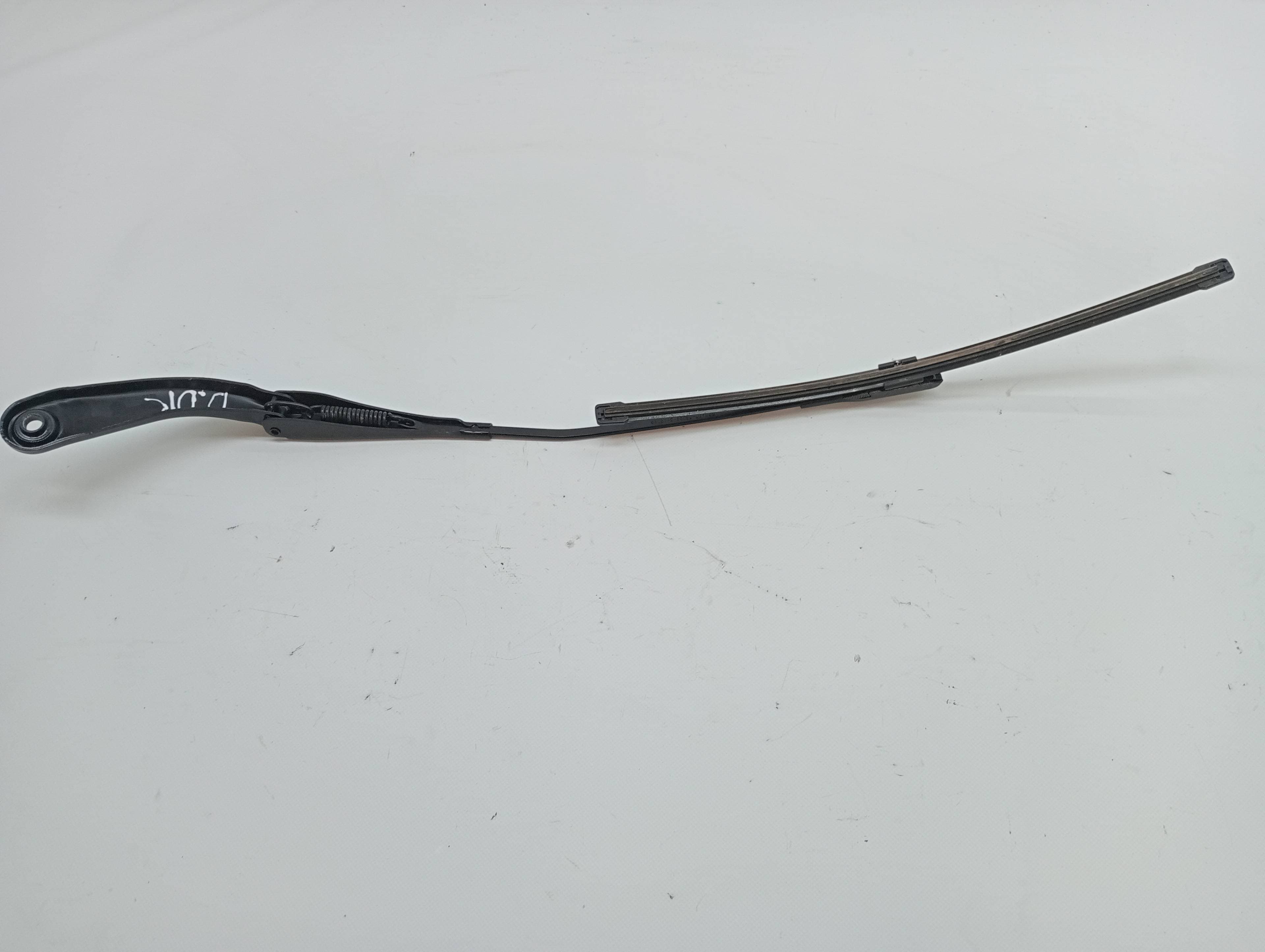 Brazo limpia delantero derecho BMW SERIE 1 LIM 2
