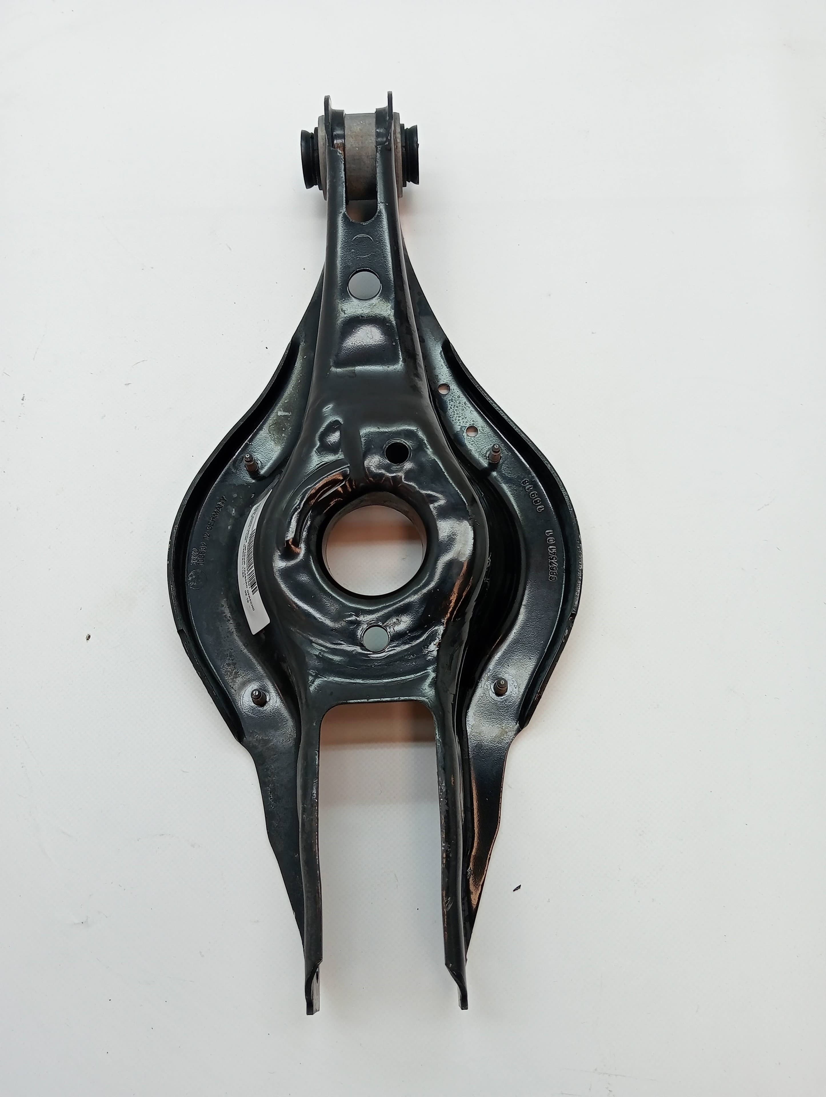 Brazo suspension inferior trasero derecho BMW SERIE 1 LIM
