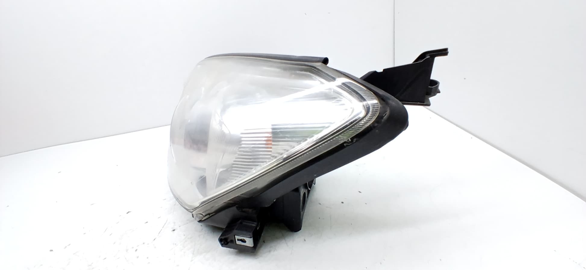 Faro izquierdo TOYOTA RAV 4 (A3) 4