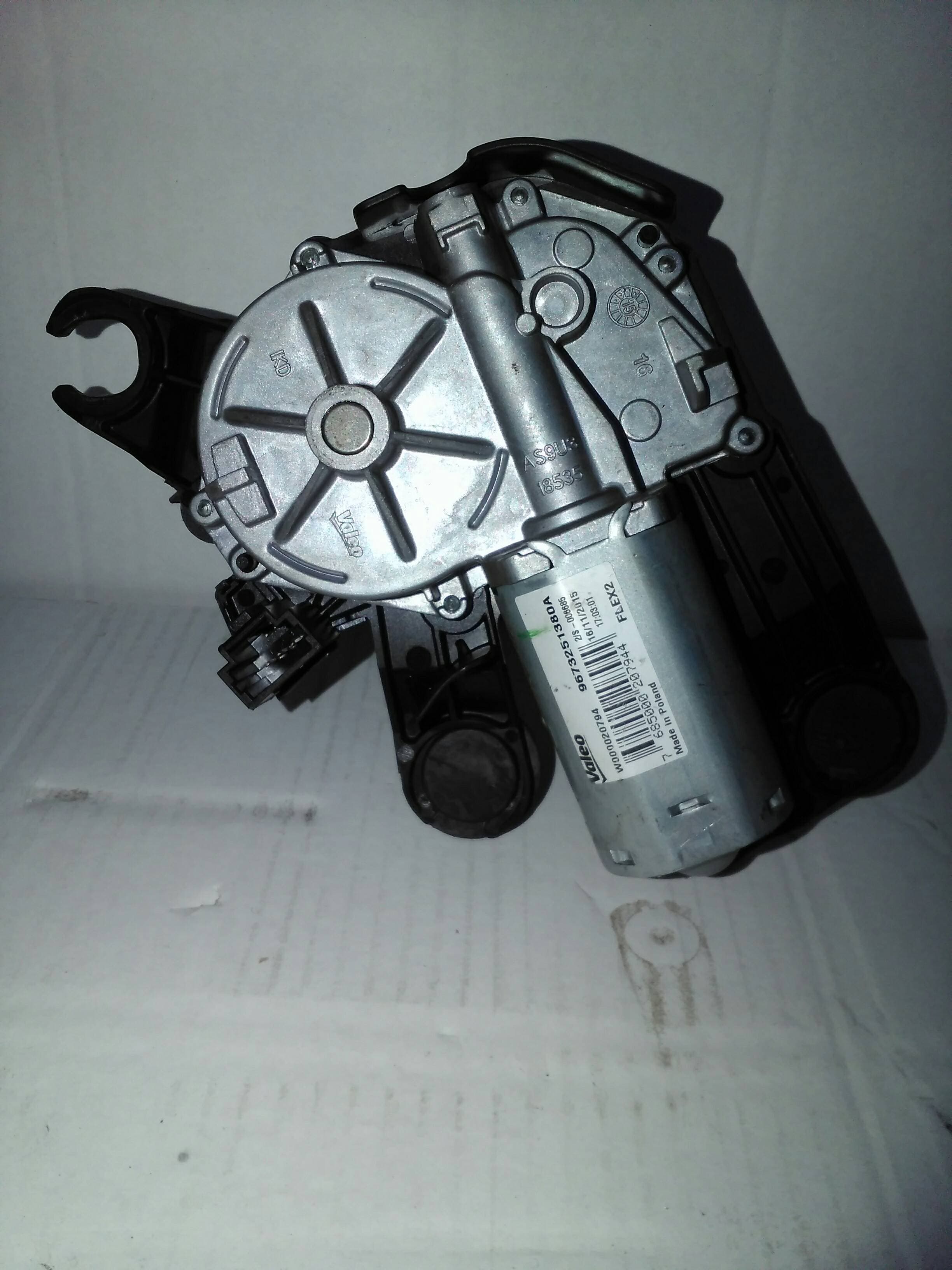 Motor limpia trasero PEUGEOT 208 2