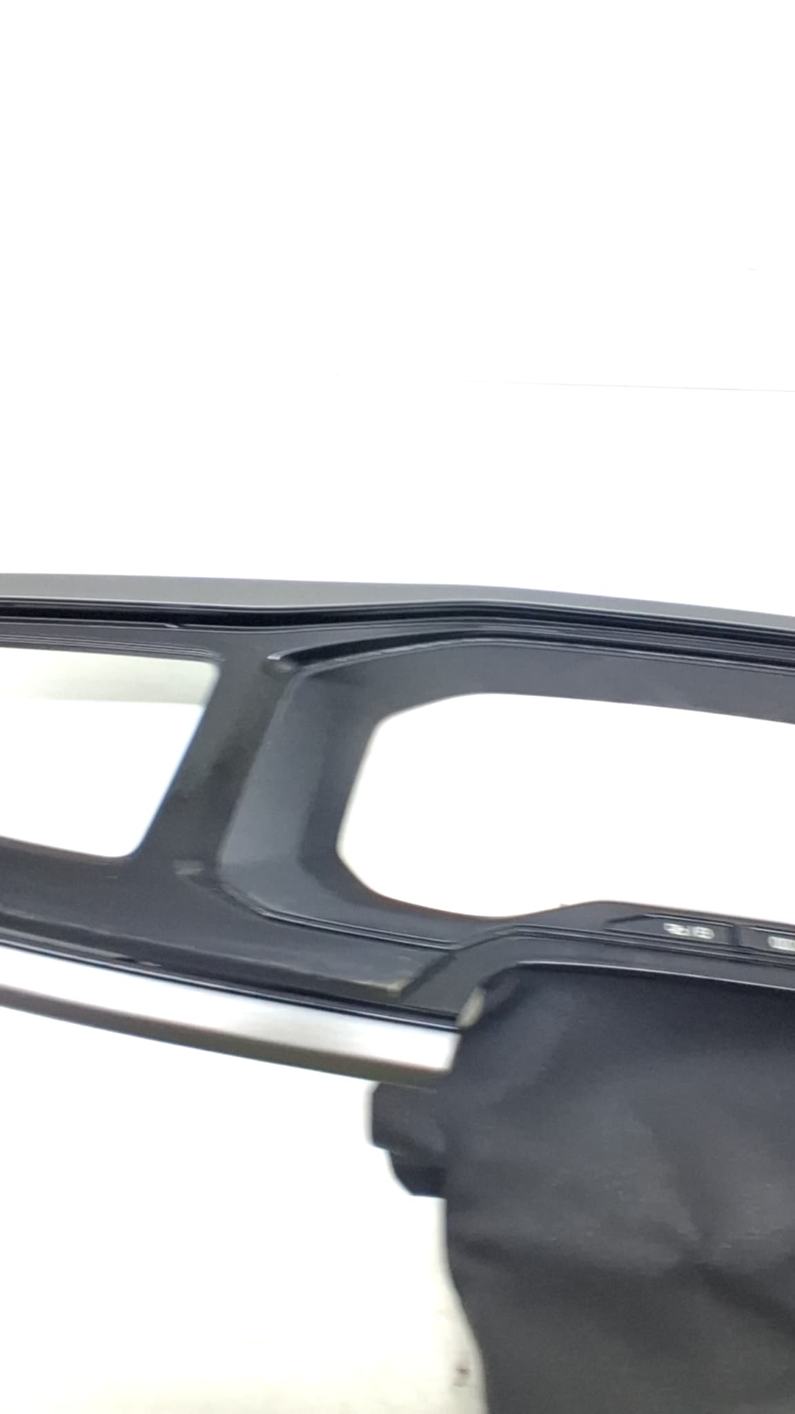 Recambio VOLKSWAGEN POLO ref. 2G1858415BBRFX 3