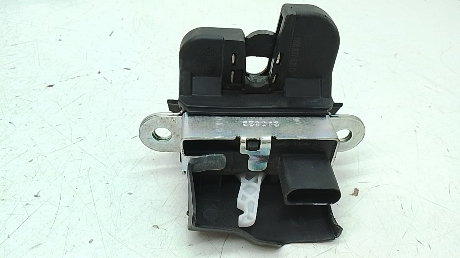 Cerradura maletero / porton VOLKSWAGEN SCIROCCO (137) 3