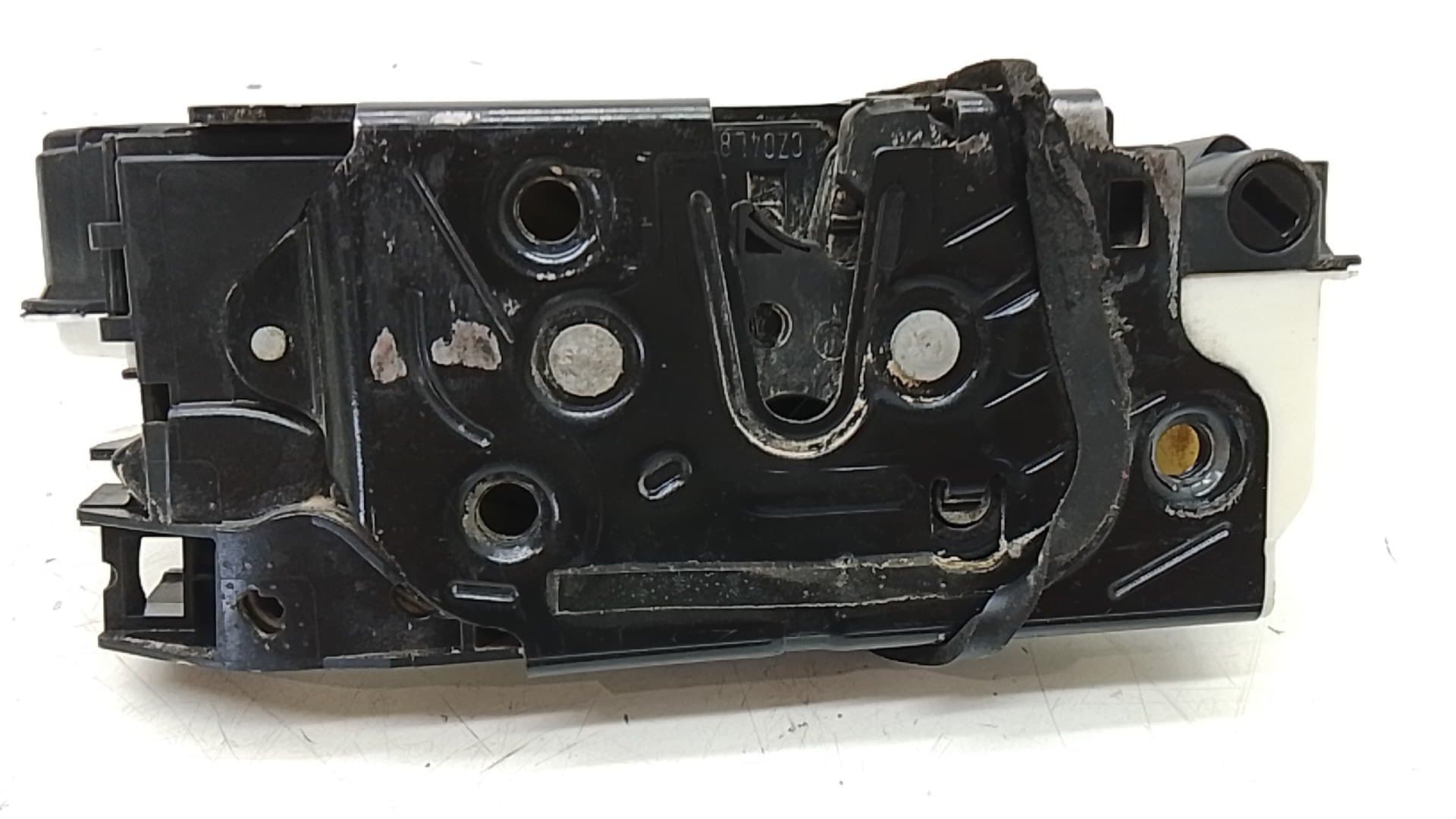Cerradura puerta delantera derecha VOLKSWAGEN SCIROCCO (137)