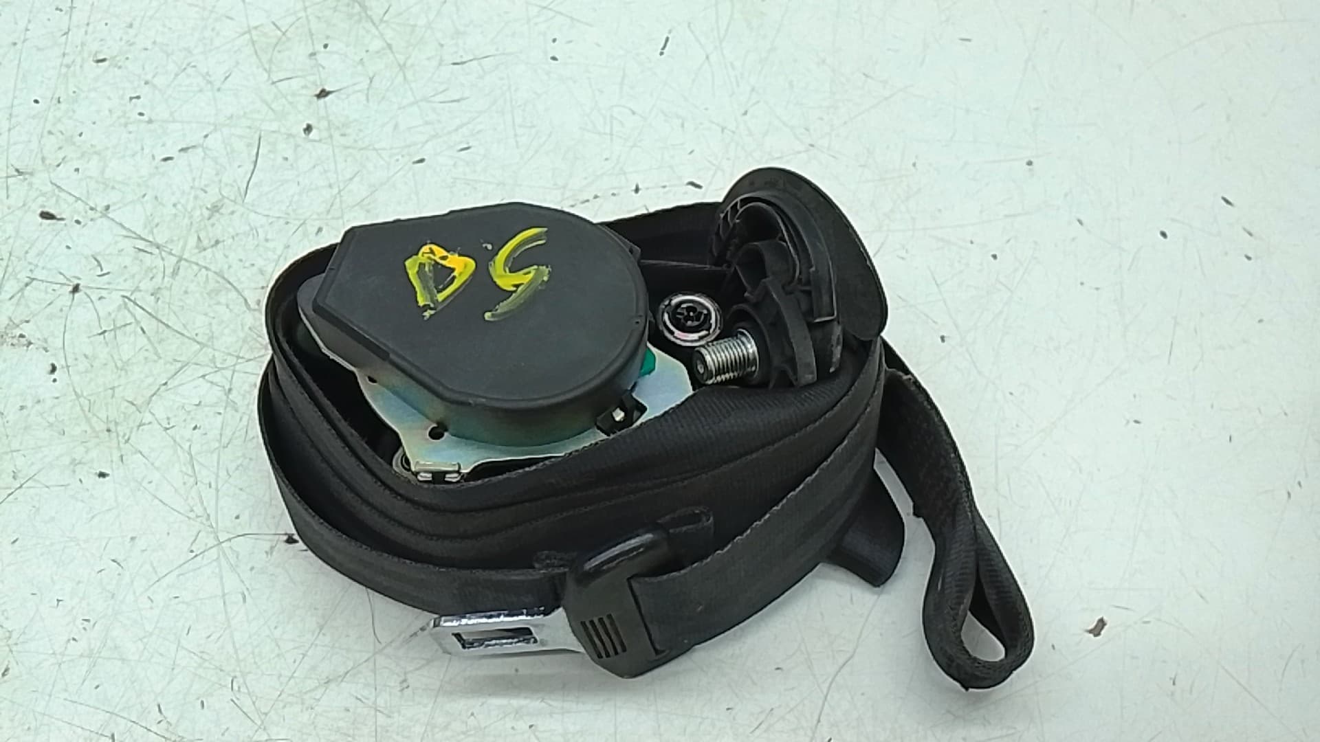 Cinturon seguridad delantero derecho VOLKSWAGEN SCIROCCO (137)