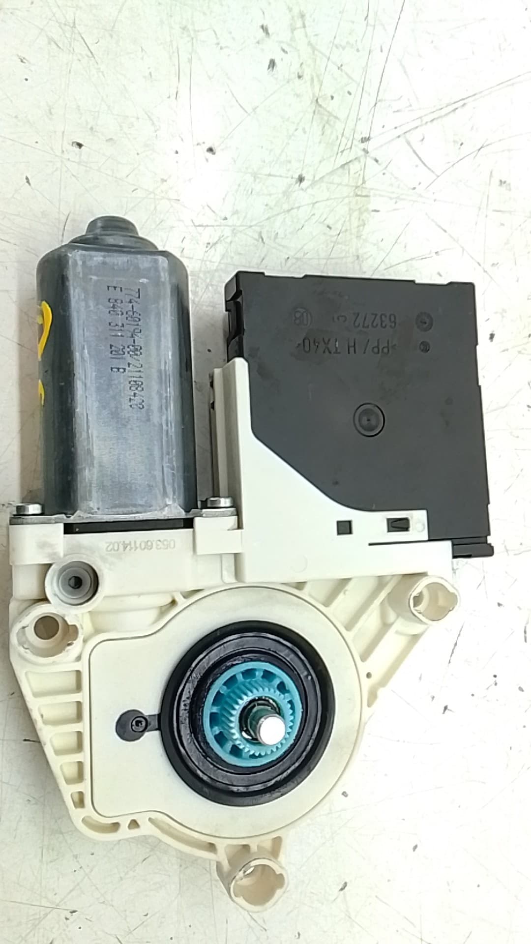 Motor elevalunas delantero izquierdo VOLKSWAGEN SCIROCCO (137) 4