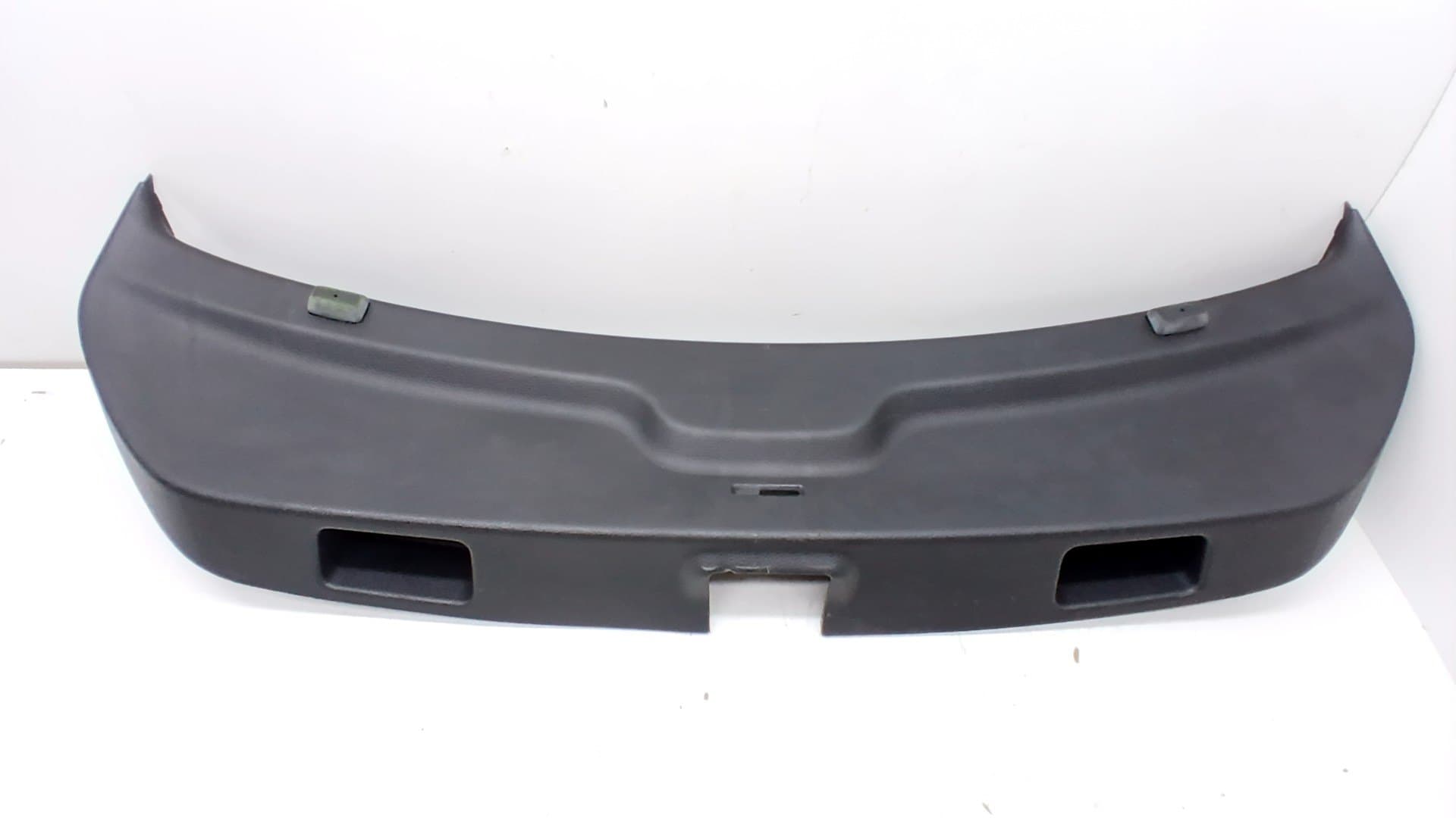 Guarnecido porton trasero VOLKSWAGEN SCIROCCO (137)