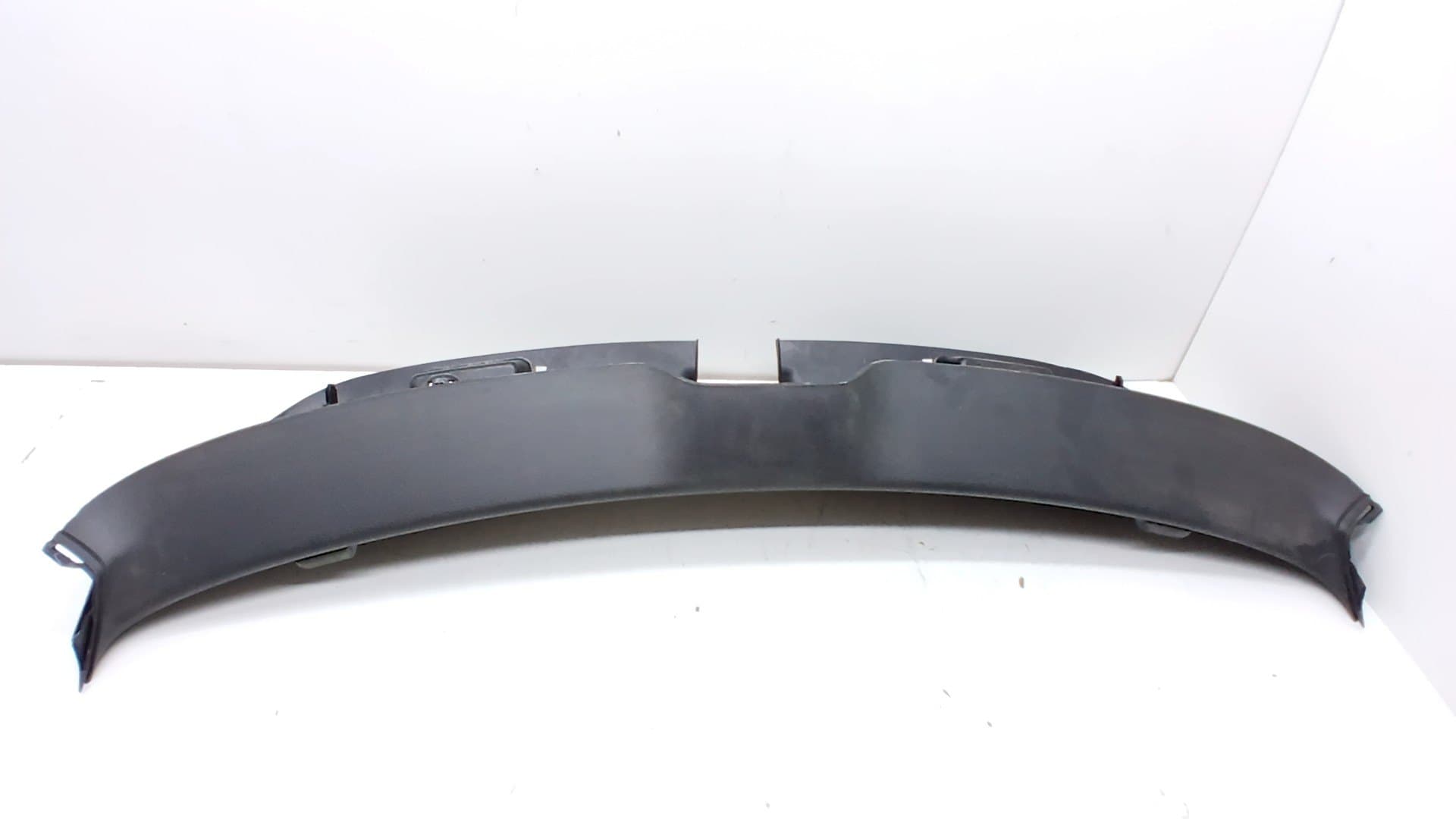 Guarnecido porton trasero VOLKSWAGEN SCIROCCO (137) 4