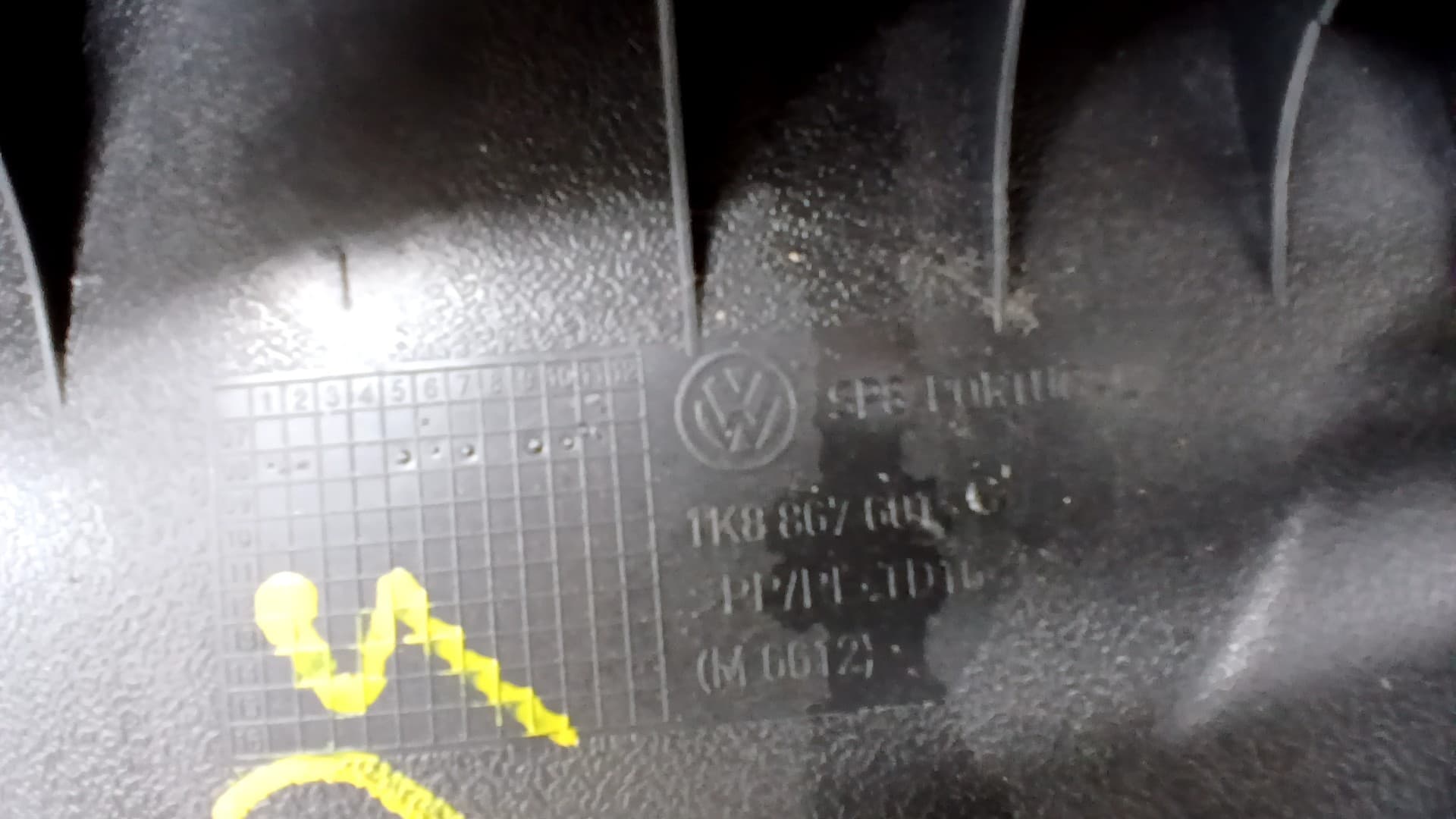 Guarnecido porton trasero VOLKSWAGEN SCIROCCO (137) 2