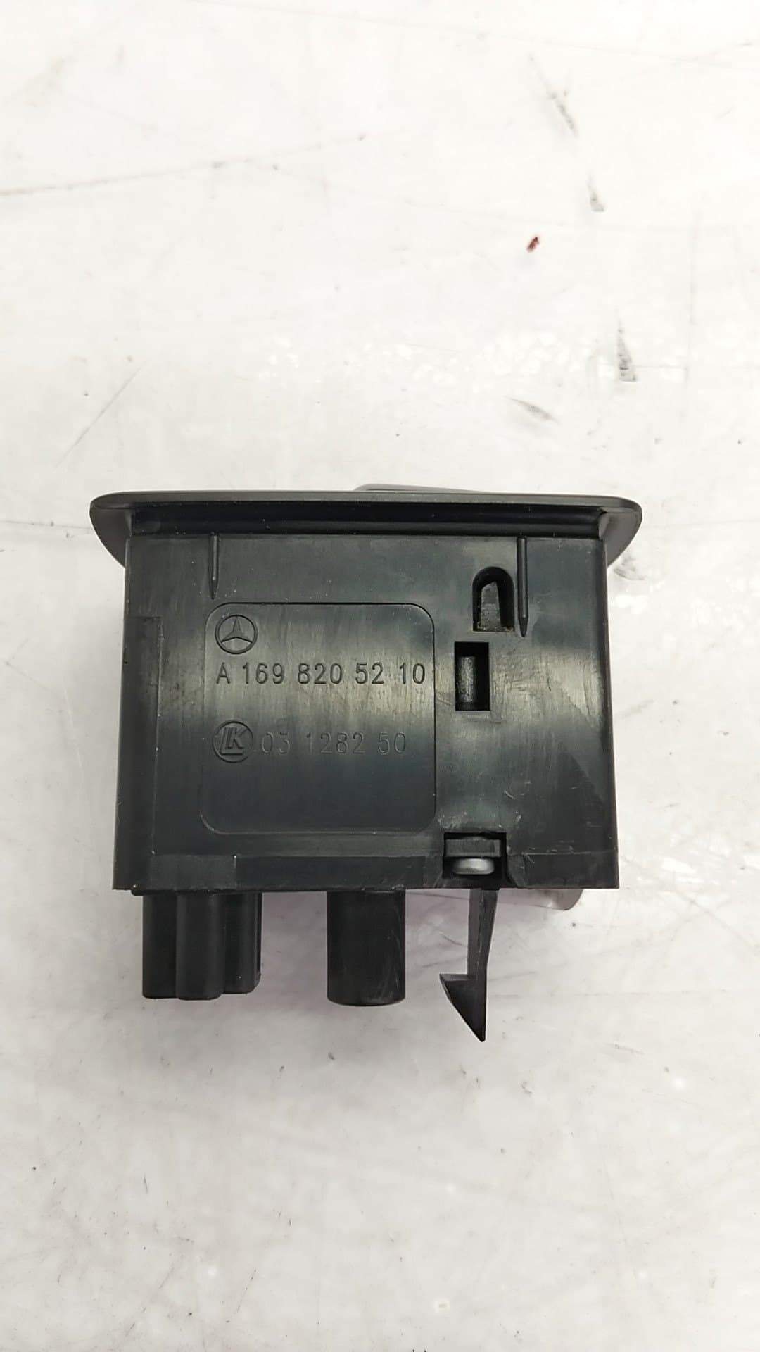 Mando elevalunas delantero derecho MERCEDES-BENZ CLASE A (W169) 3