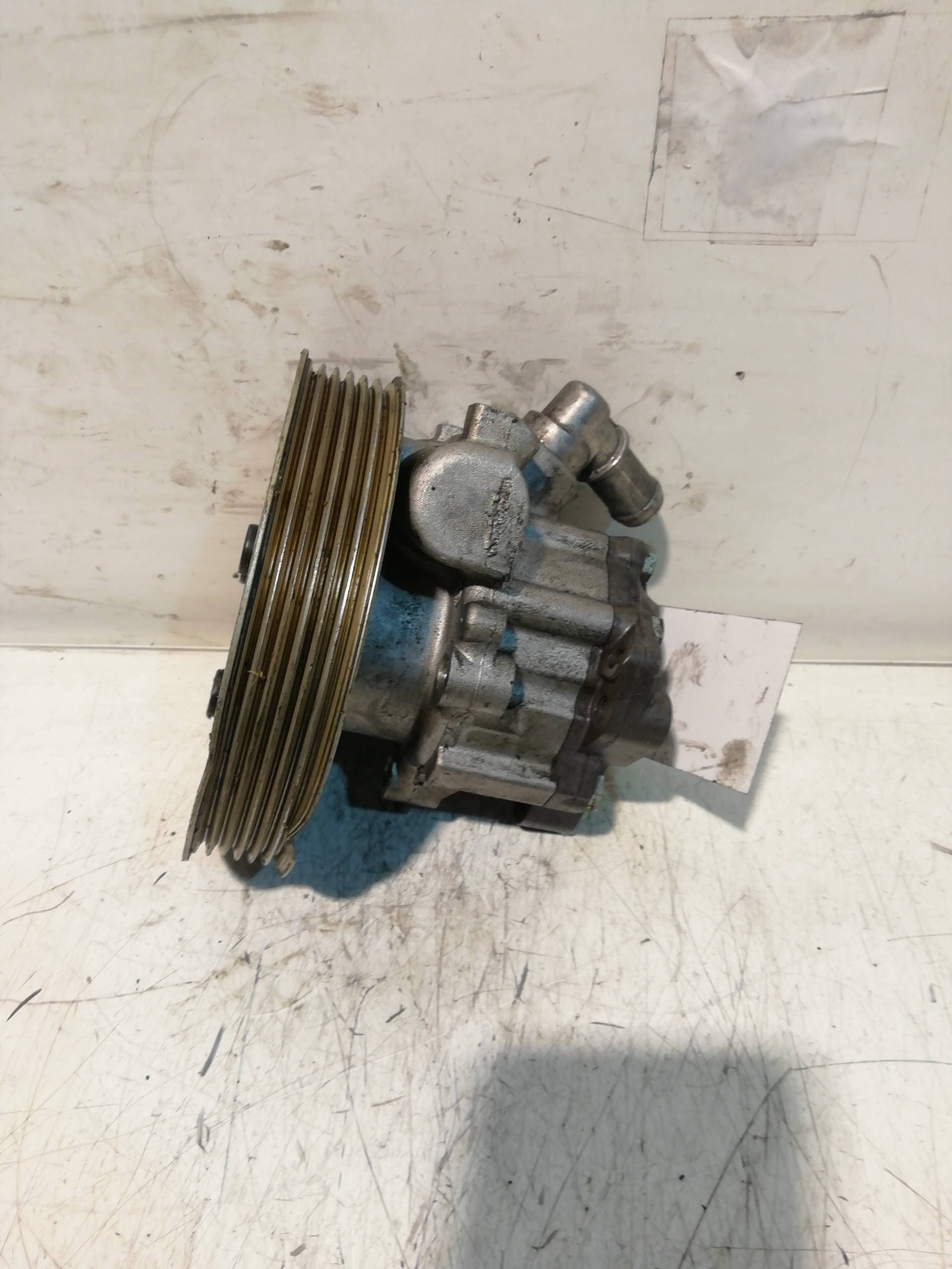 Bomba direccion AUDI A4 AVANT (8E) 5
