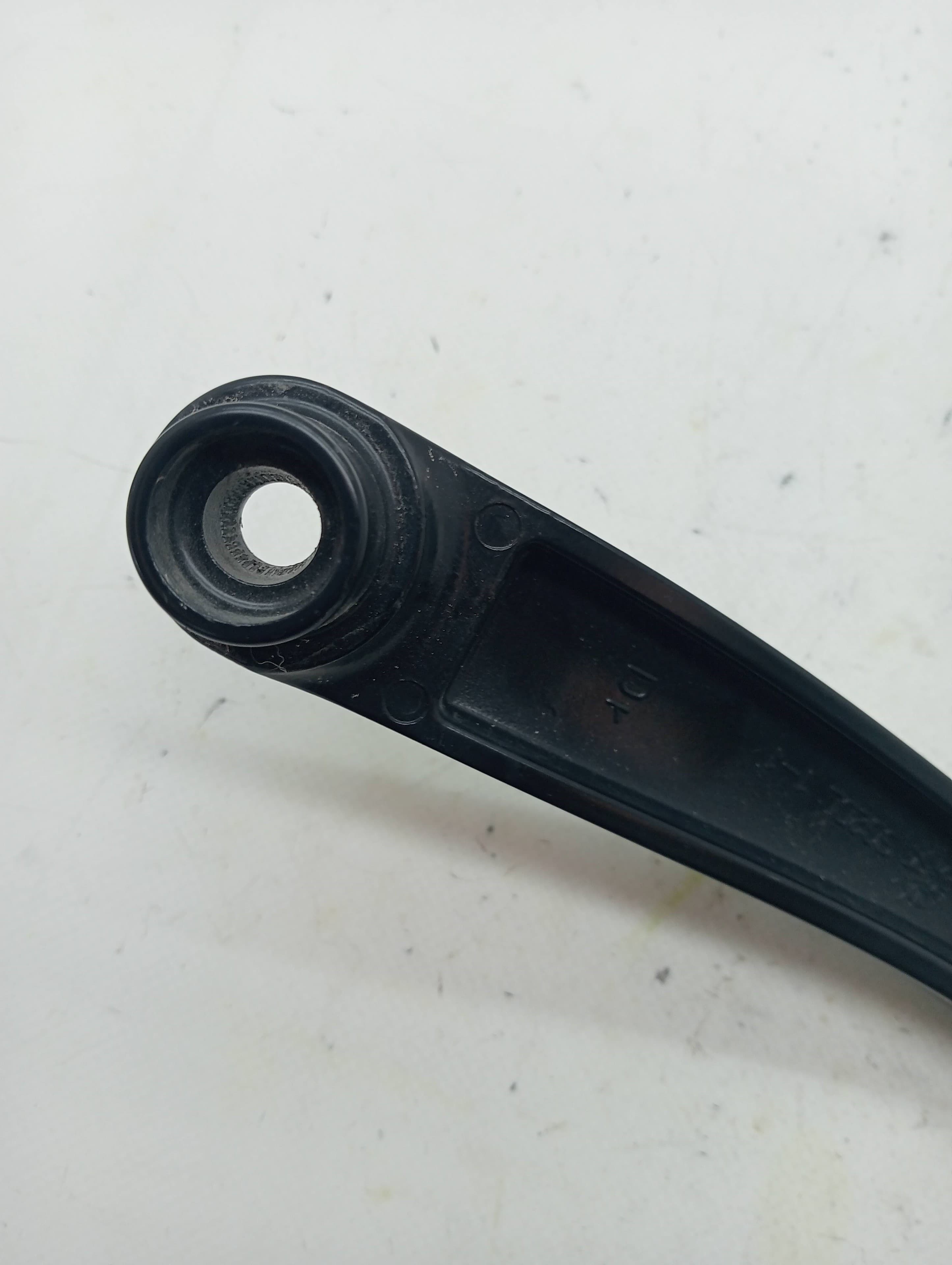 Brazo limpia delantero izquierdo KIA NIRO 3