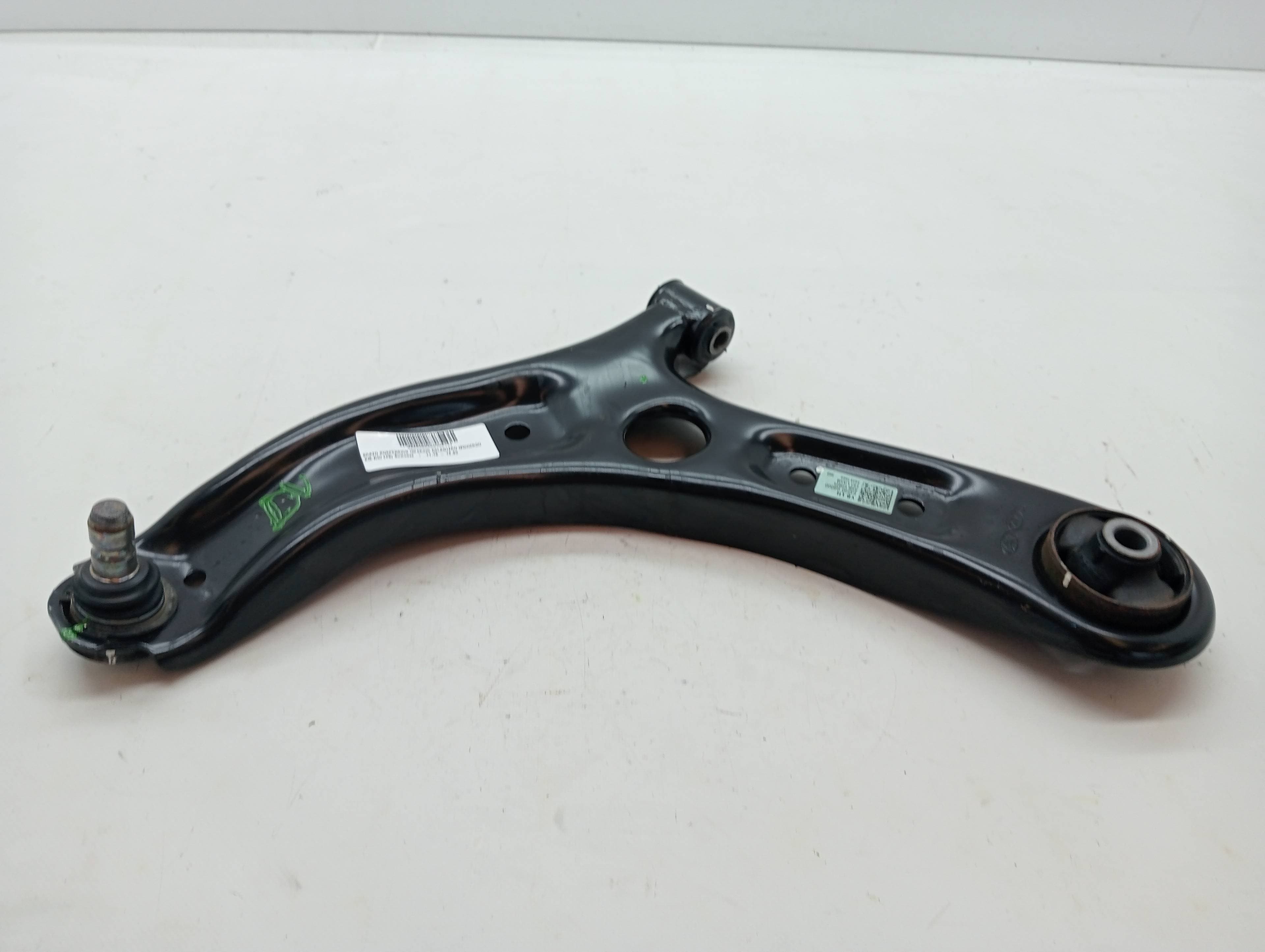 Brazo suspension inferior delantero izquierdo KIA RIO (YB)