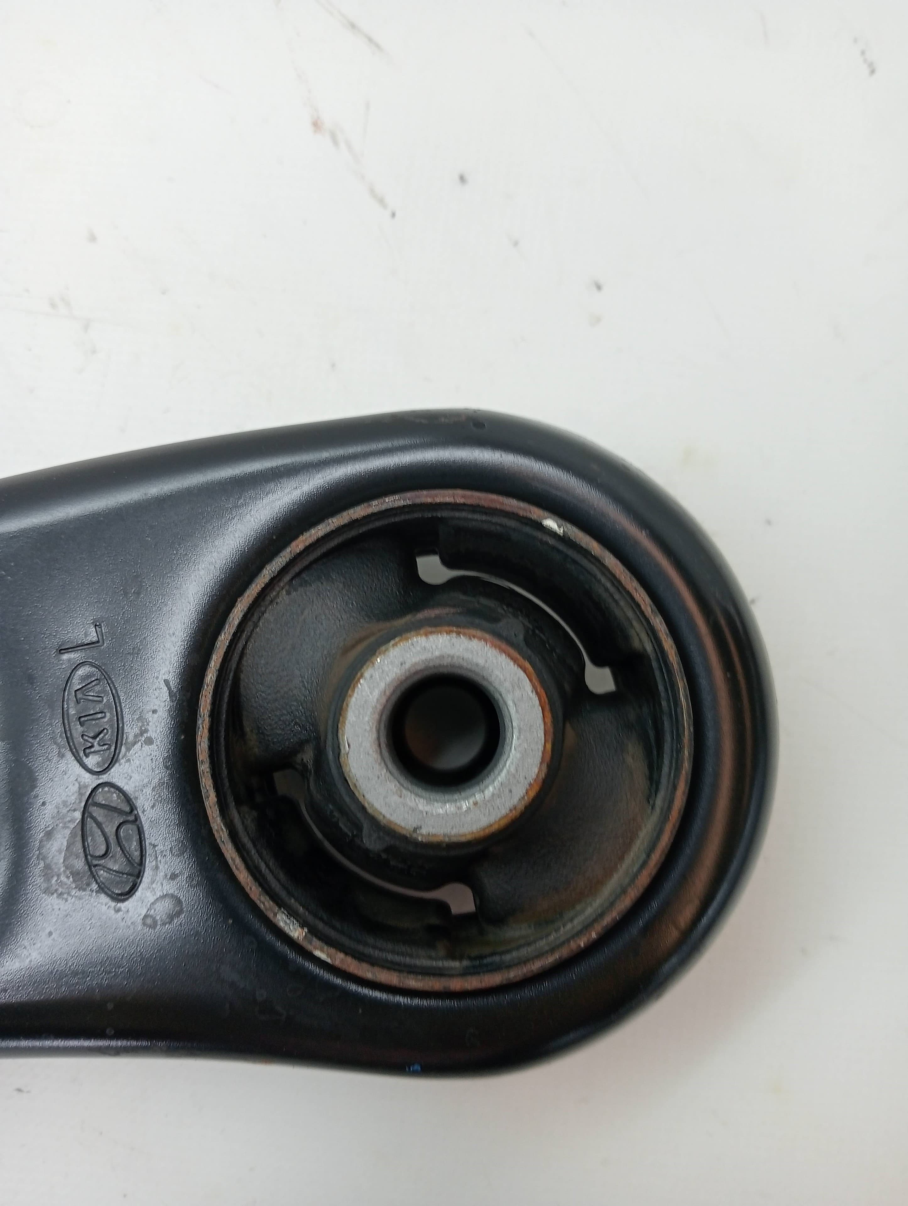 Brazo suspension inferior delantero izquierdo KIA RIO (YB) 3