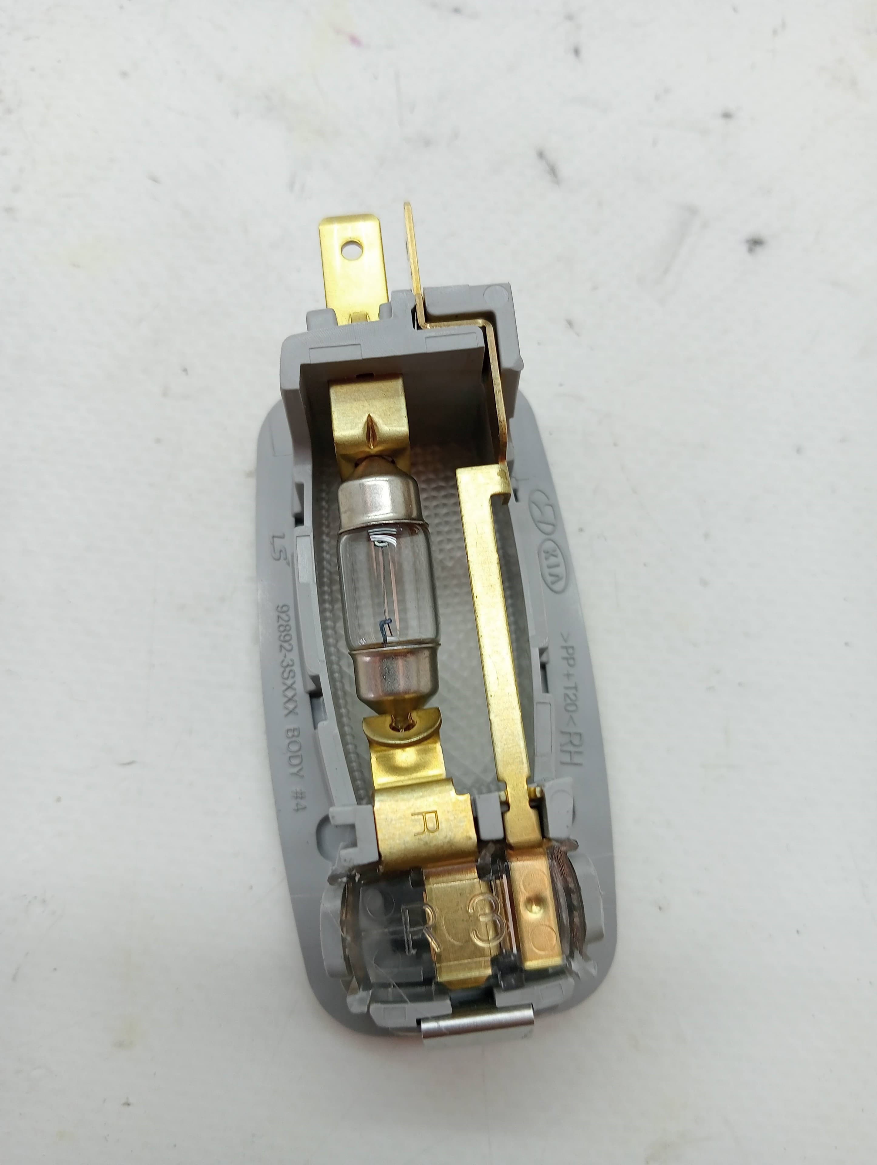 Luz interior KIA RIO (YB) 2