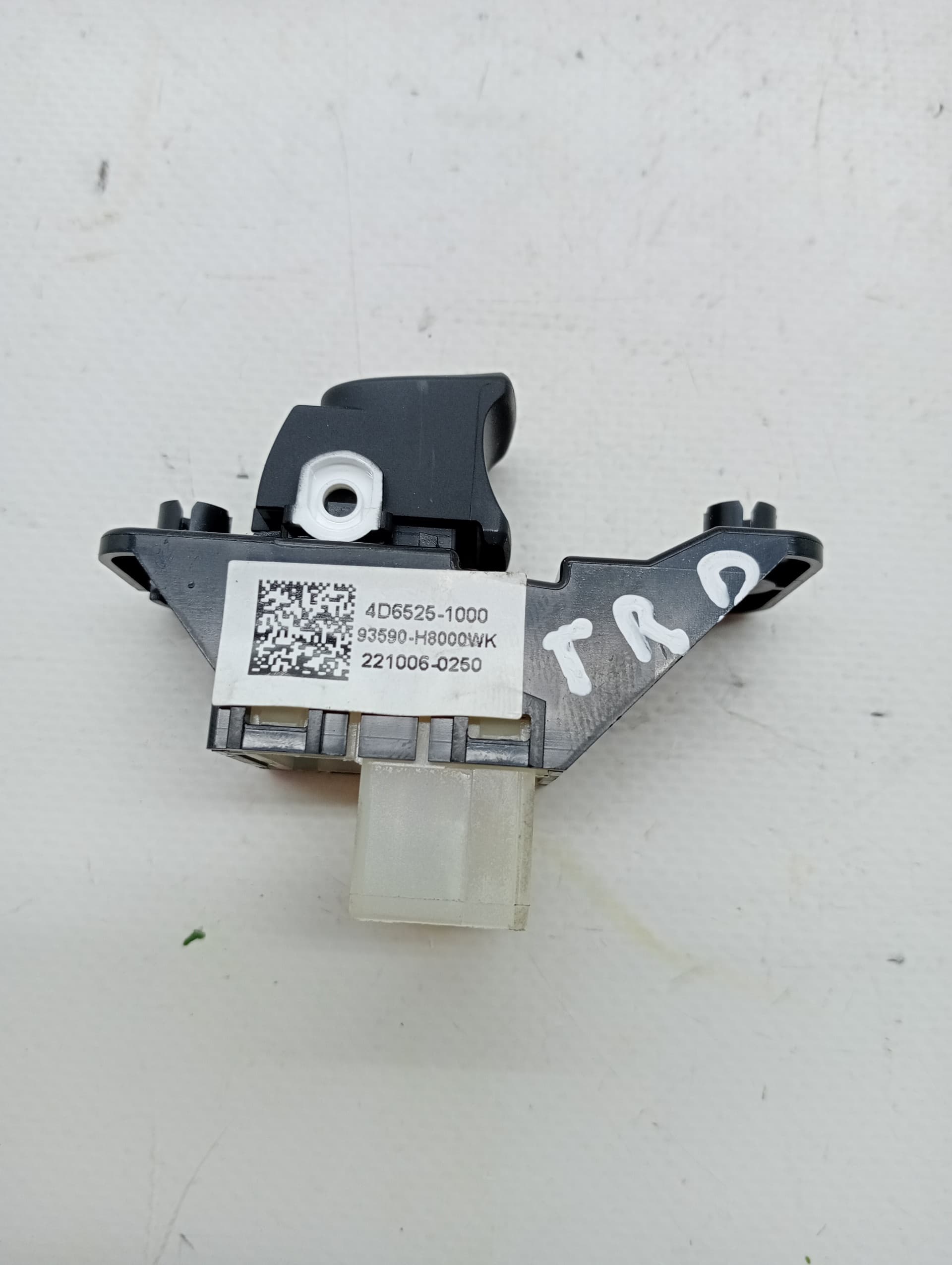 Mando elevalunas trasero derecho KIA RIO (YB) 3