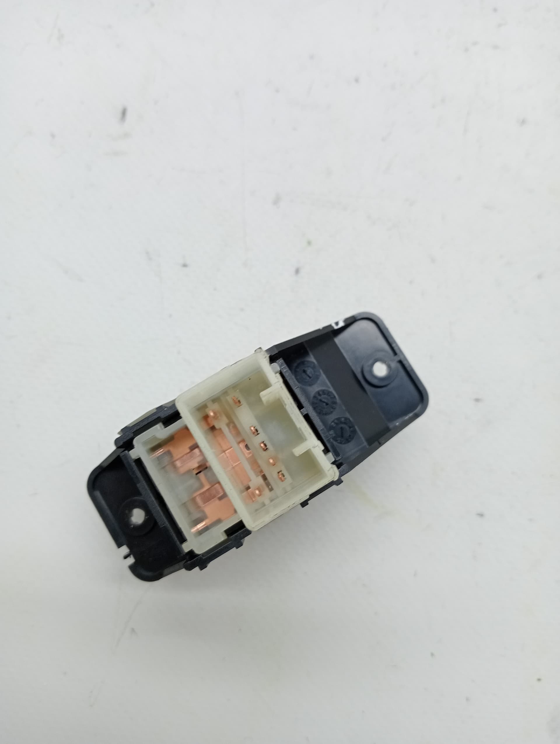 Mando elevalunas trasero derecho KIA RIO (YB) 2