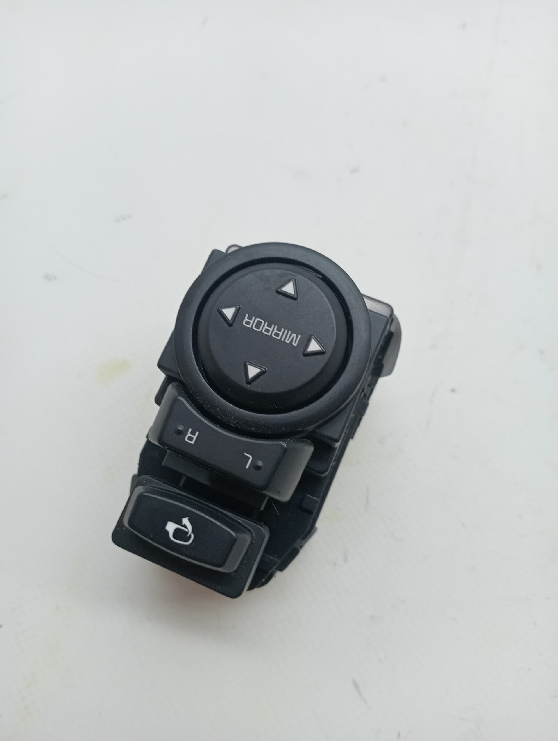 Mando retrovisor KIA RIO (YB)