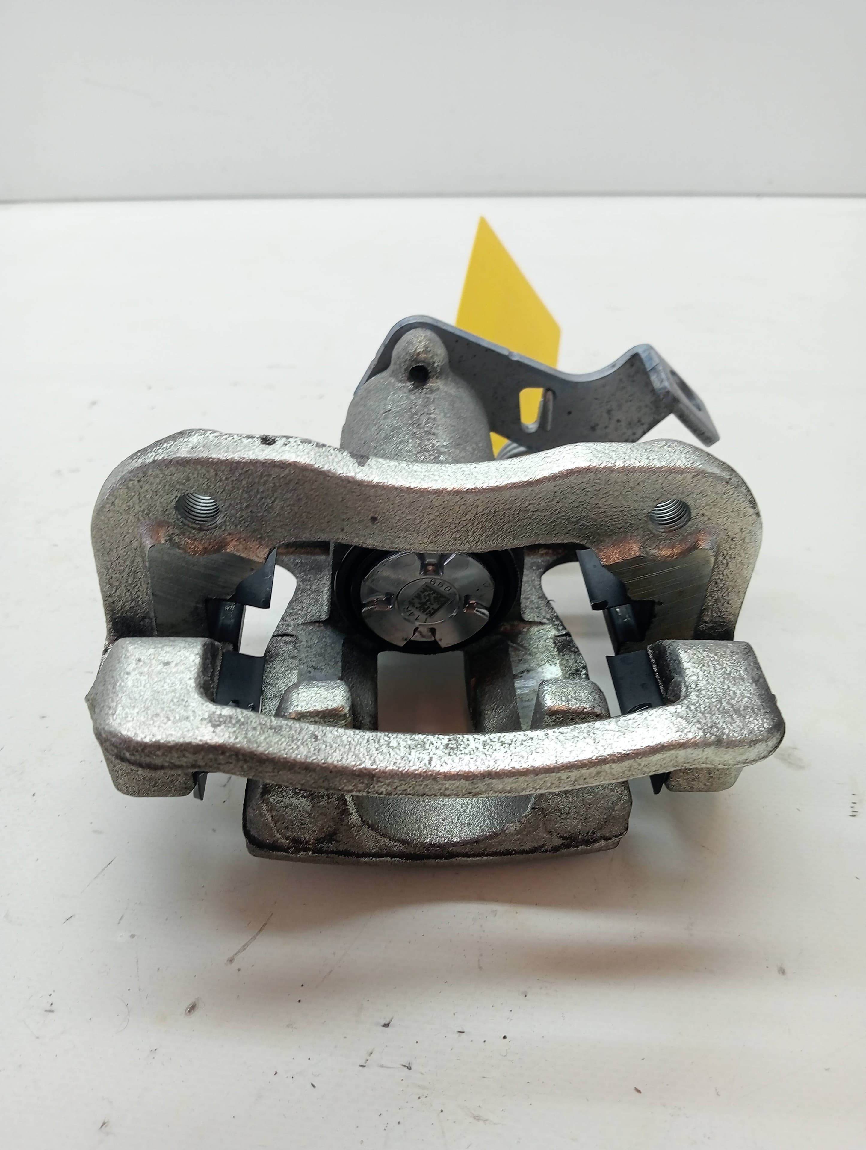Recambio KIA RIO (YB) ref. 58311H8A05 2