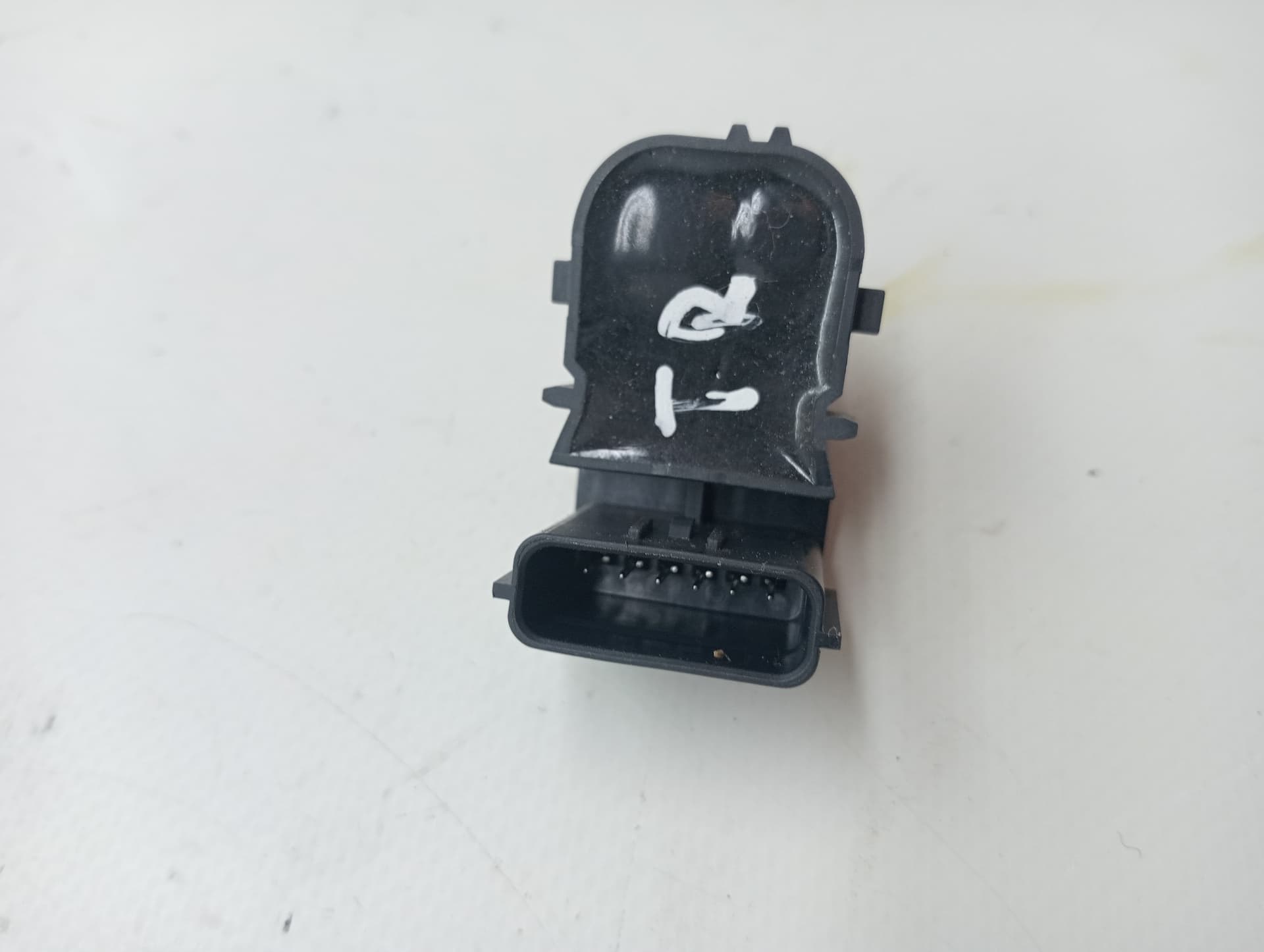 Sensor de aparcamiento KIA RIO (YB) 2